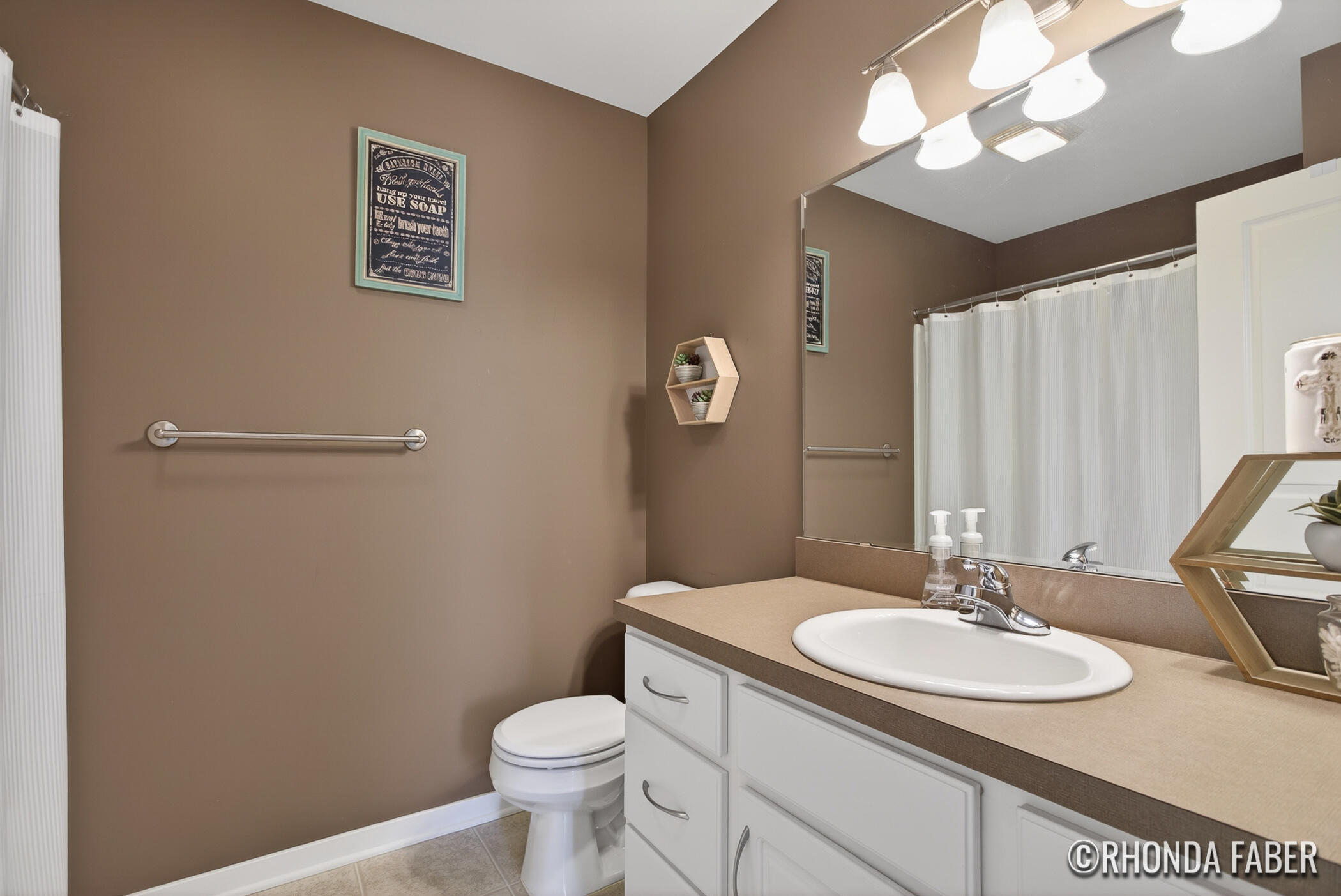 3933 Spruce Lane Holland MI 49424