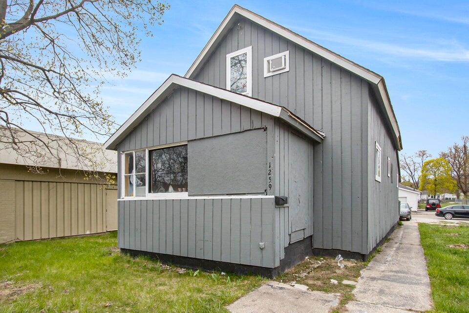 1259 E Apple Avenue Muskegon MI 49442