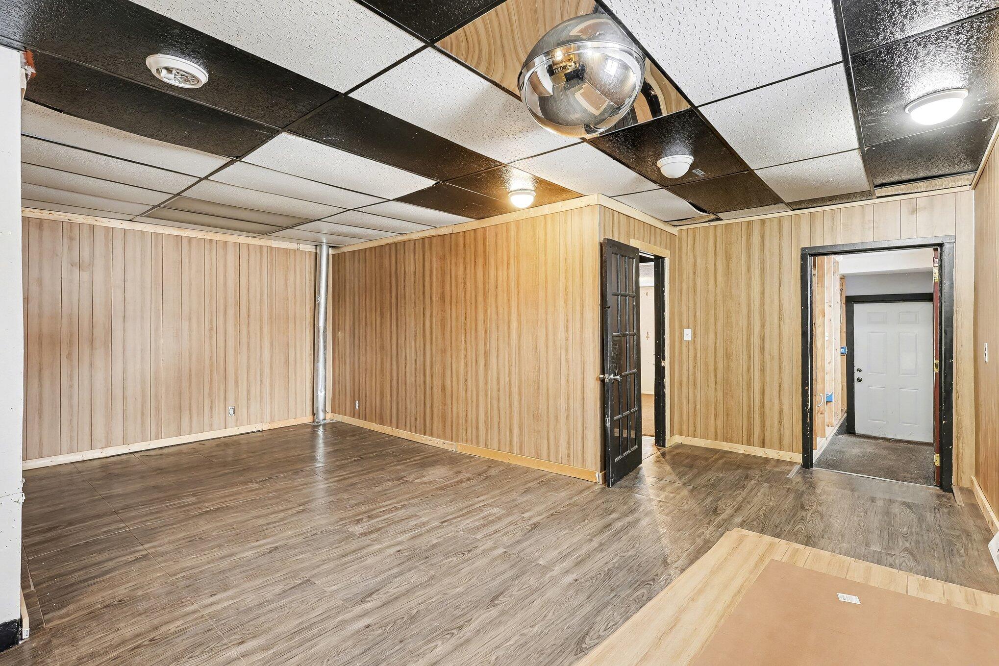 1259 E Apple Avenue Muskegon MI 49442