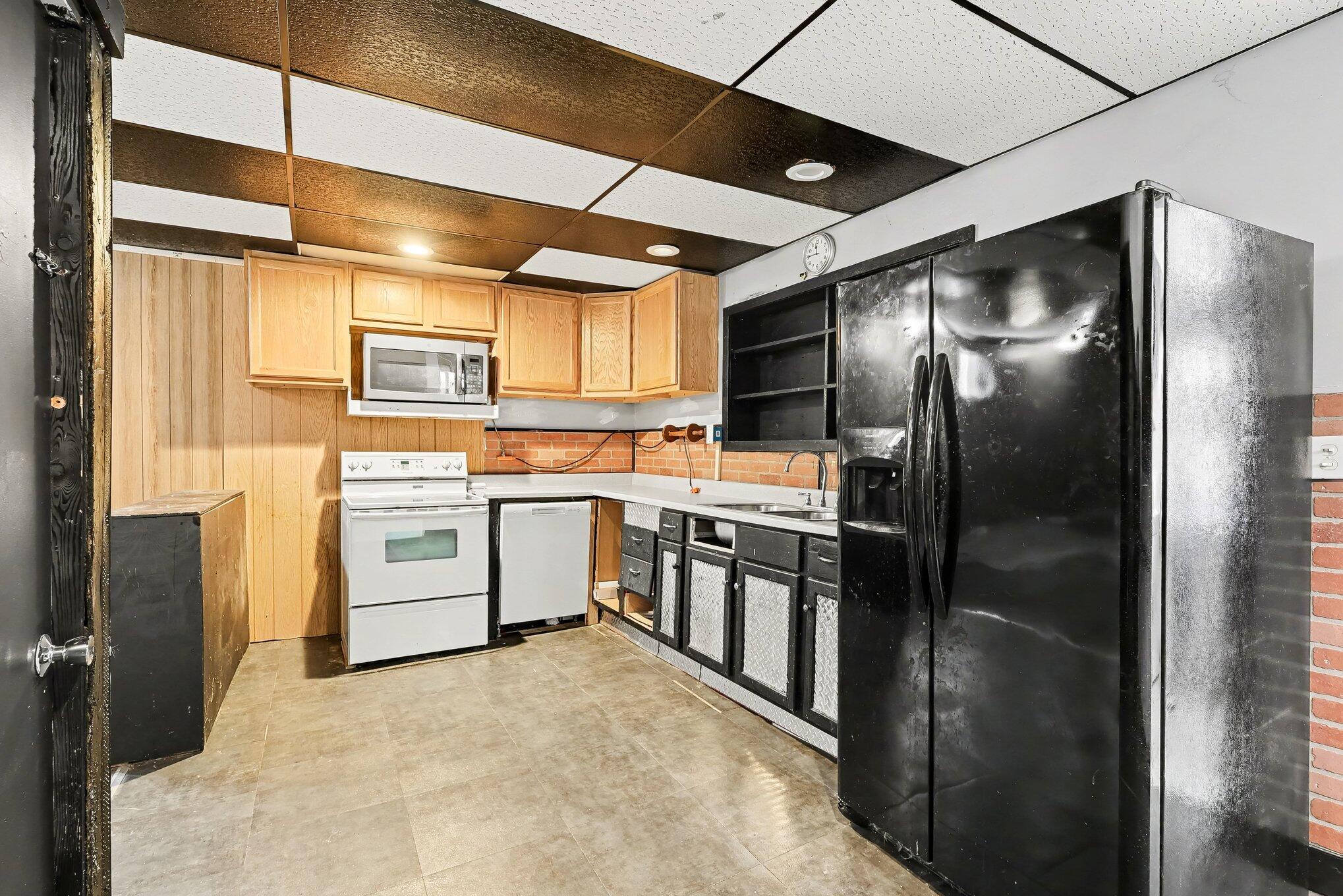 1259 E Apple Avenue Muskegon MI 49442