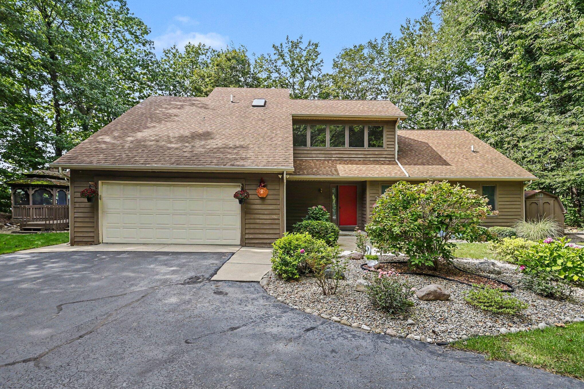 4245 Lake Chapin Bluff Berrien Springs MI 49103