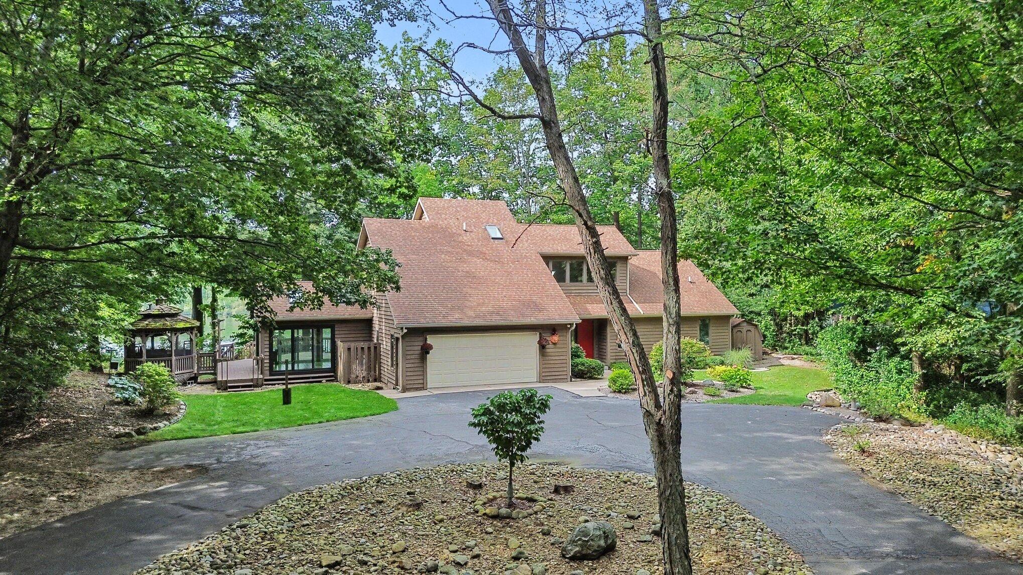 4245 Lake Chapin Bluff Berrien Springs MI 49103