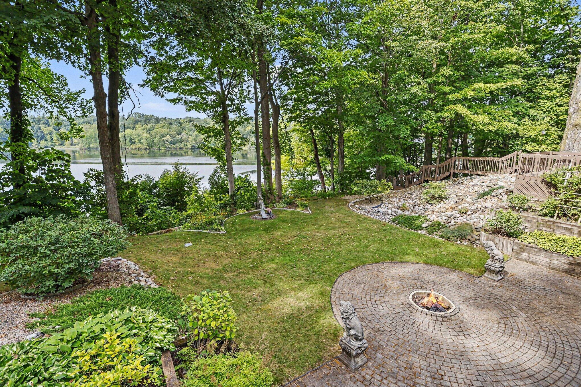 4245 Lake Chapin Bluff Berrien Springs MI 49103
