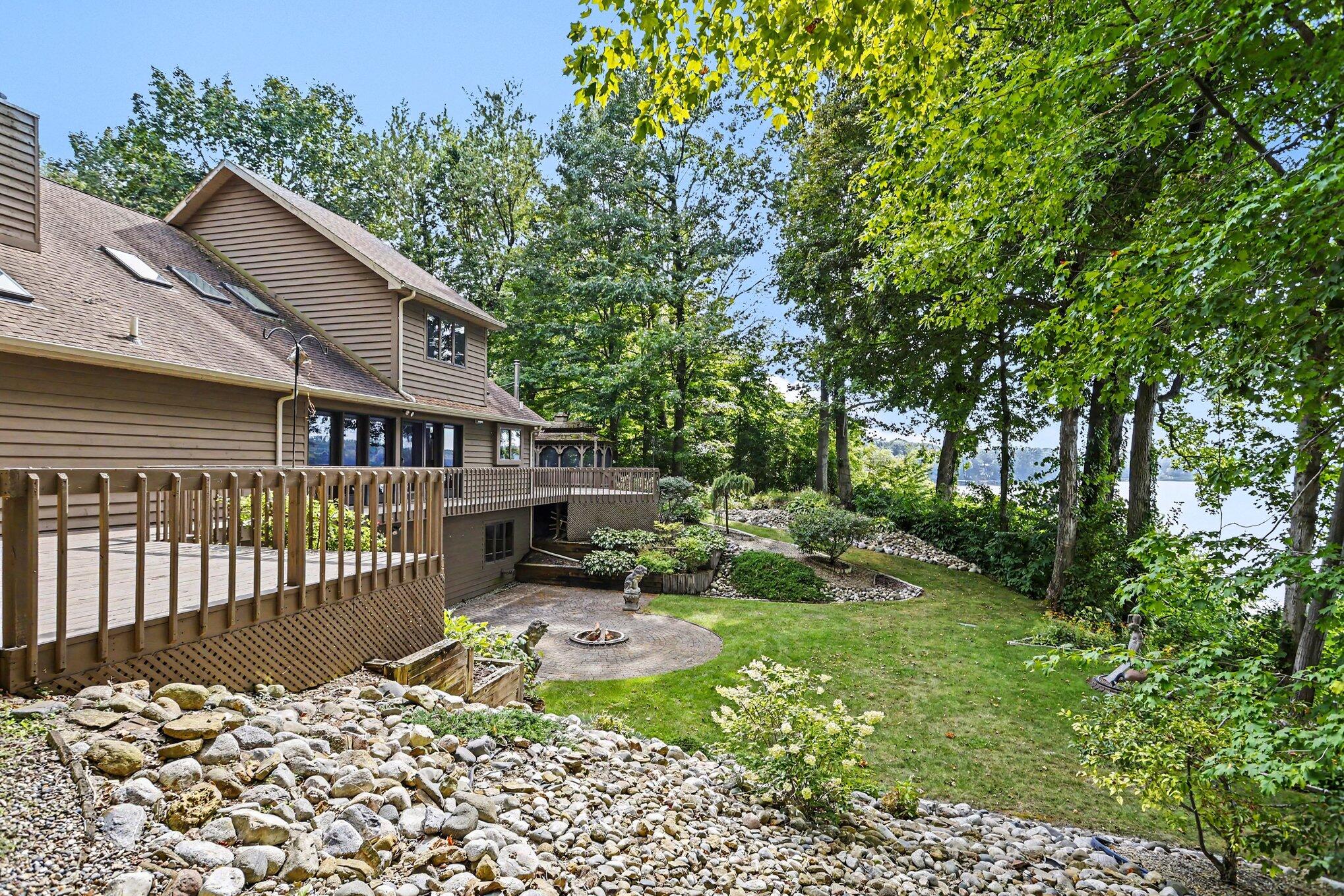 4245 Lake Chapin Bluff Berrien Springs MI 49103