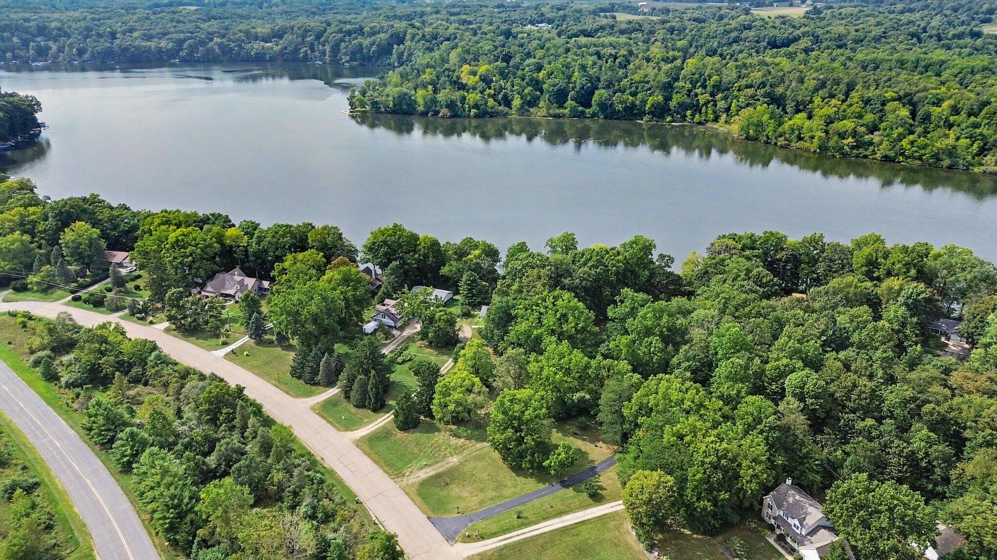 4245 Lake Chapin Bluff Berrien Springs MI 49103