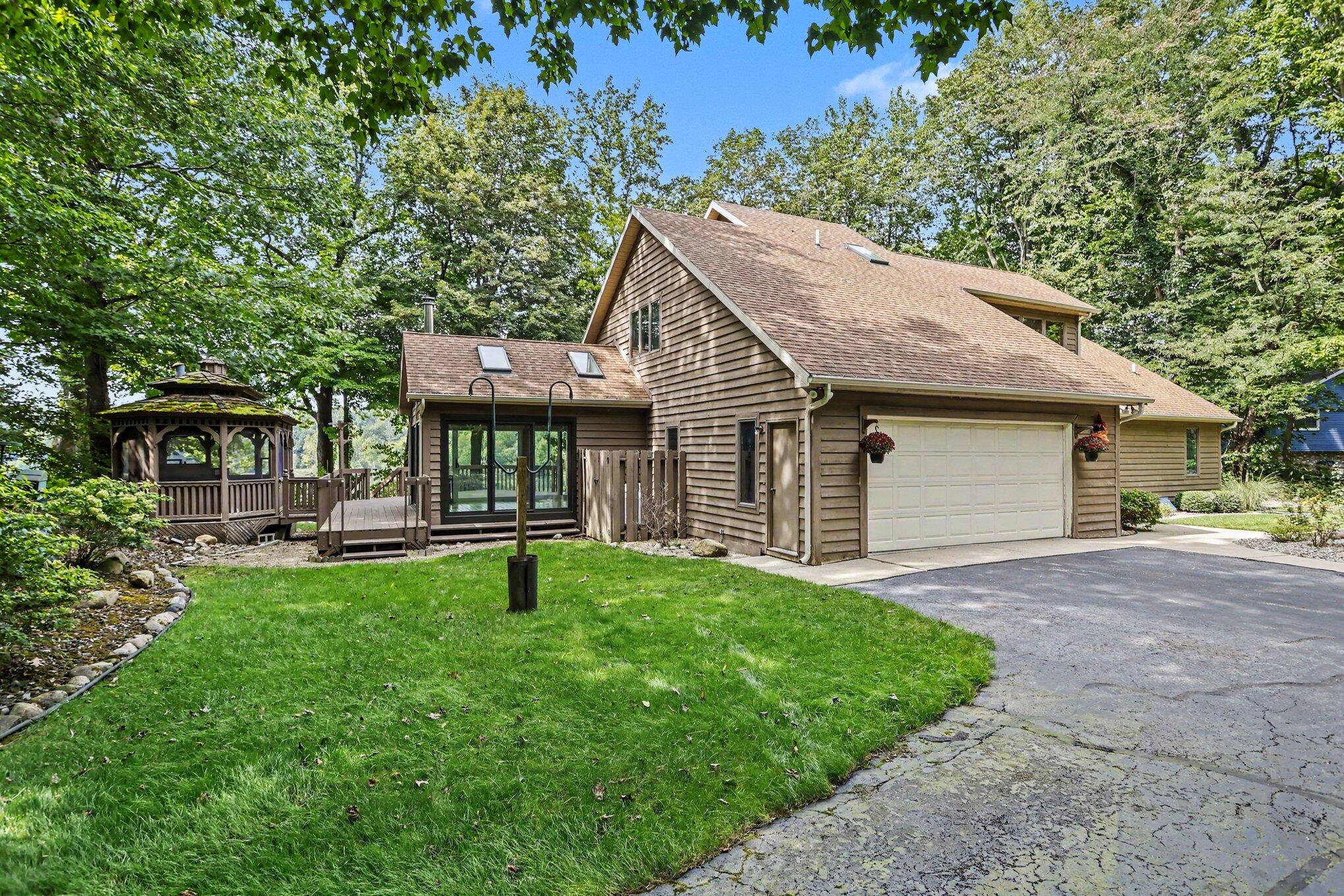 4245 Lake Chapin Bluff Berrien Springs MI 49103