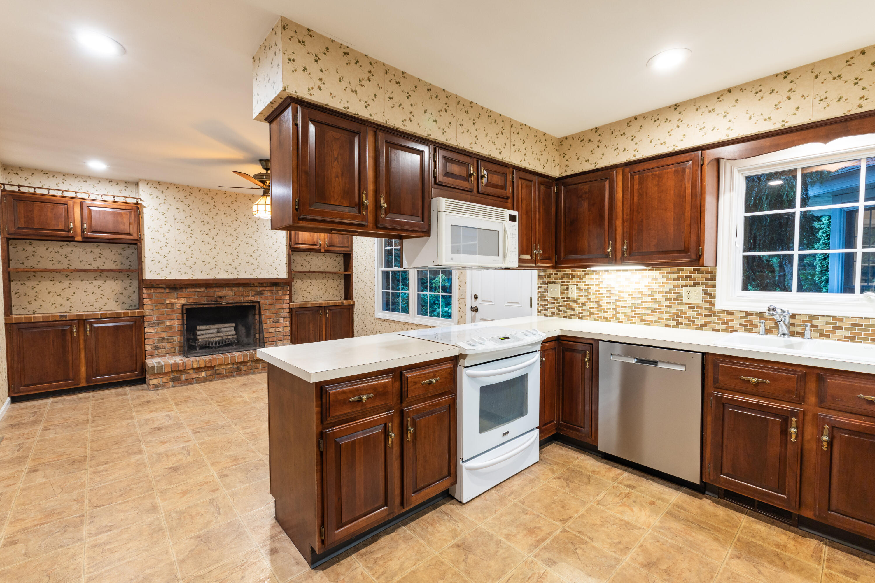 8245 Heritage Drive Kalamazoo MI 49009