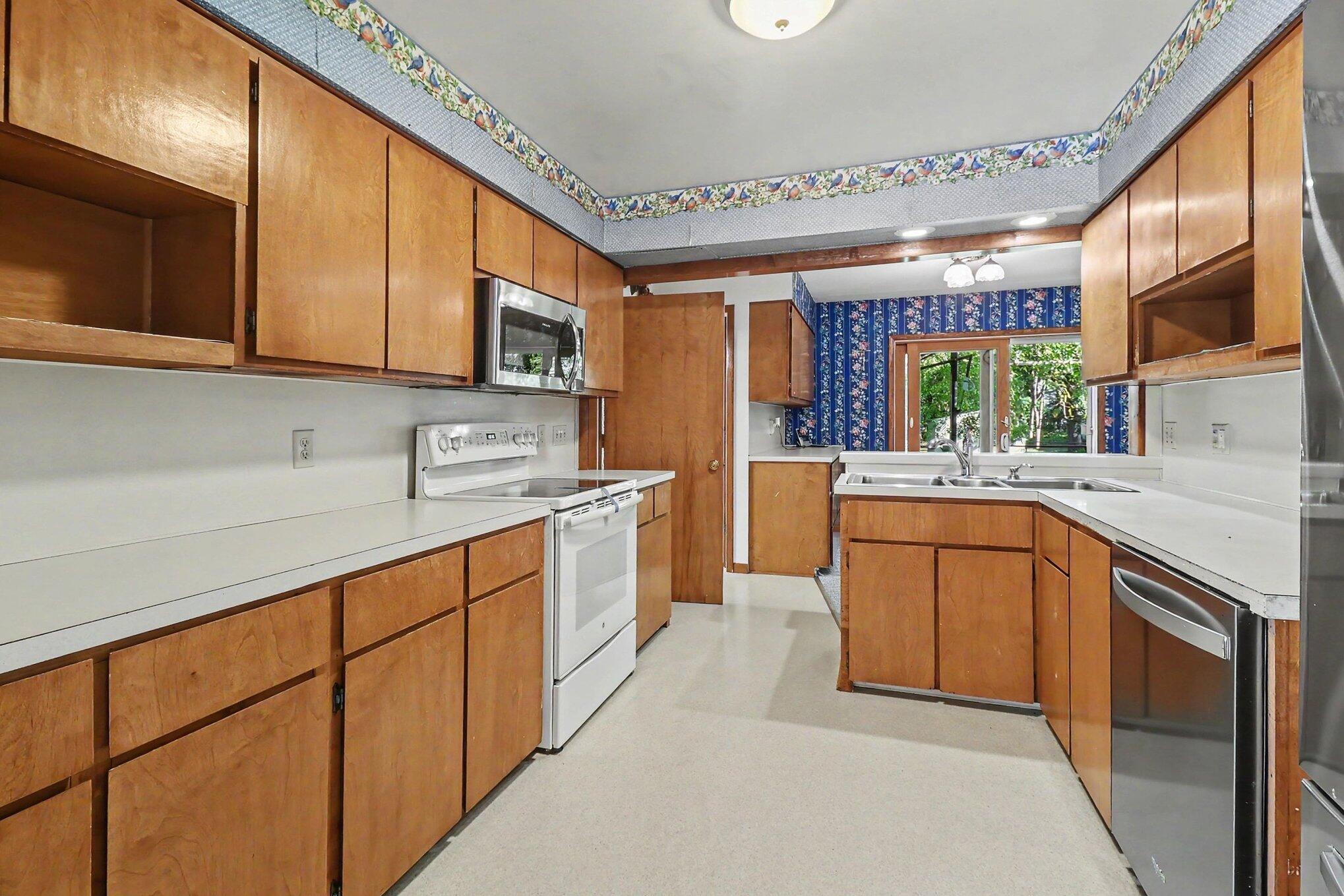 911 Seminole Avenue Ludington MI 49431
