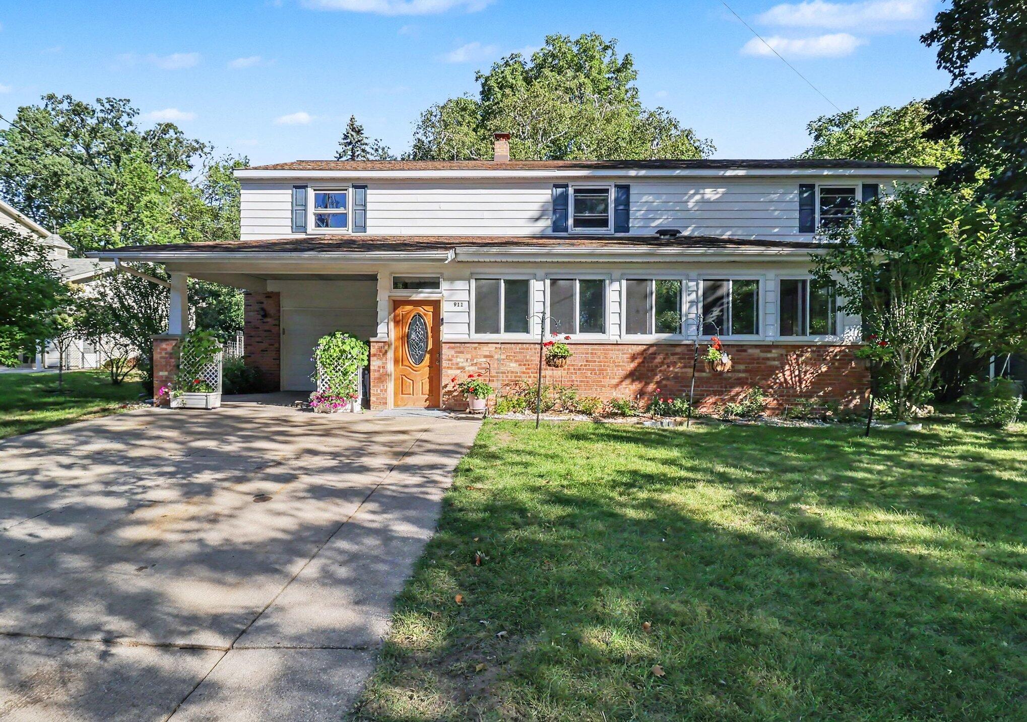 911 Seminole Avenue Ludington MI 49431