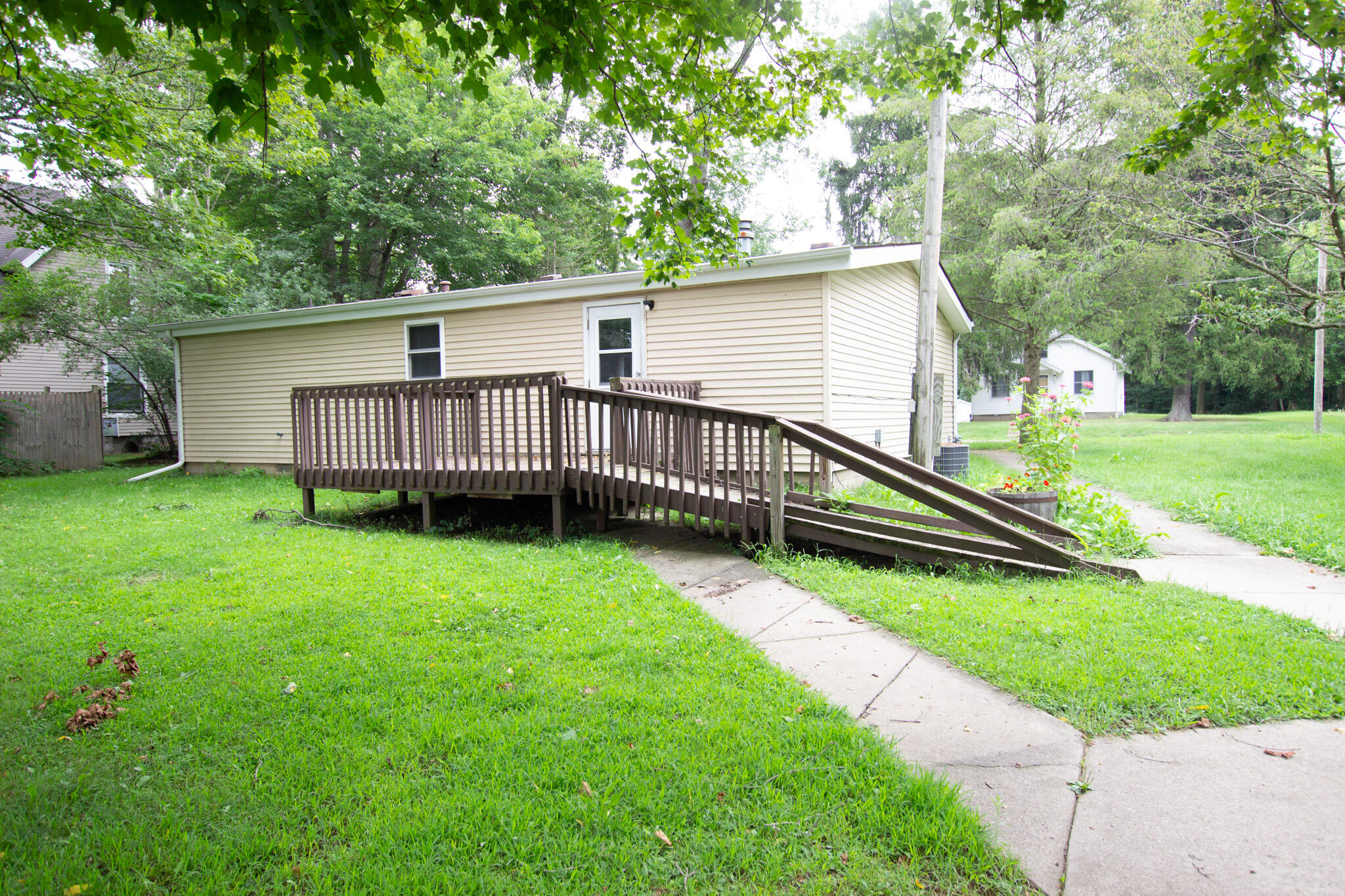 318 S East Street Cassopolis MI 49031