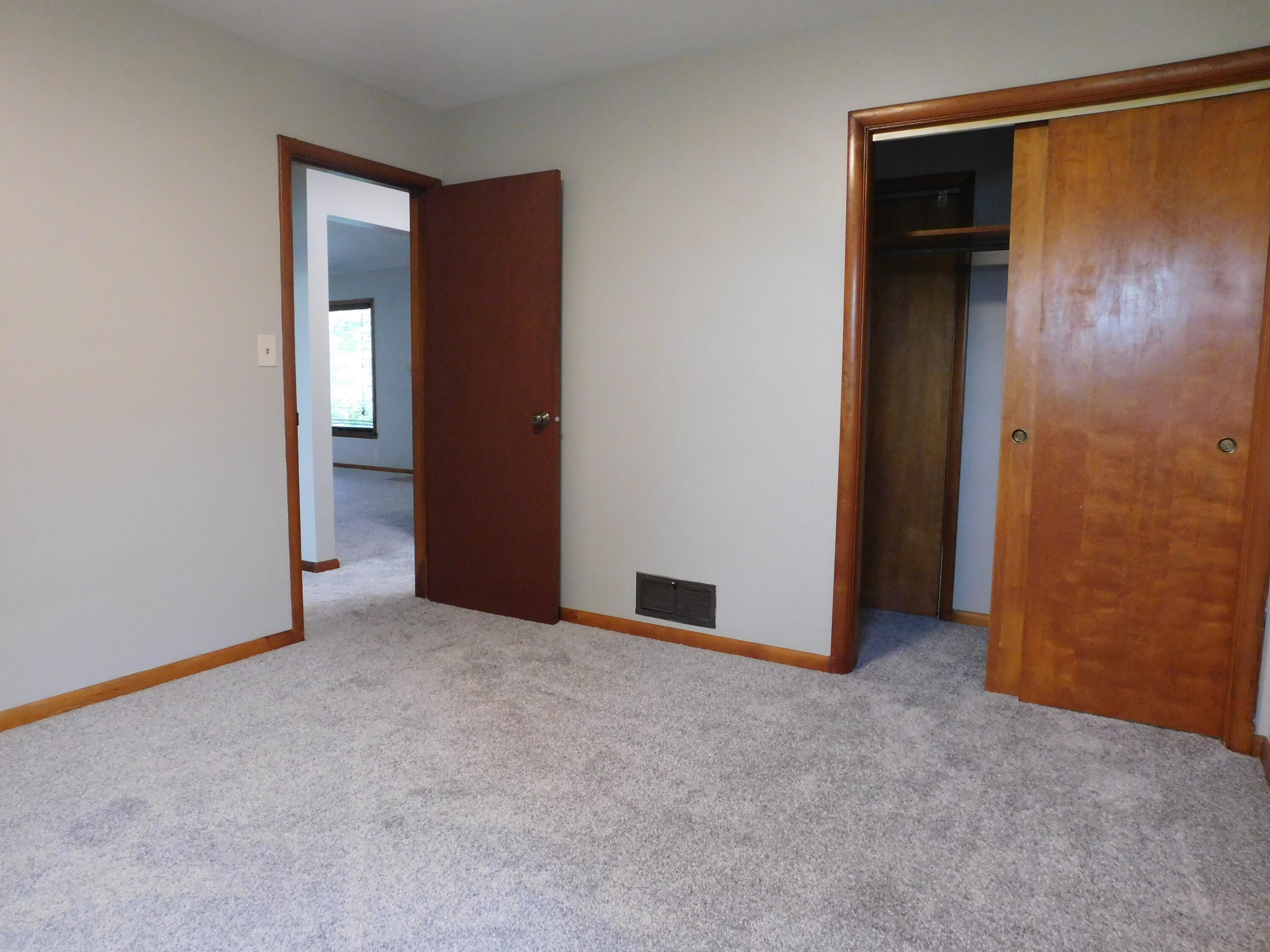460 Collins Avenue Benton Harbor MI 49022