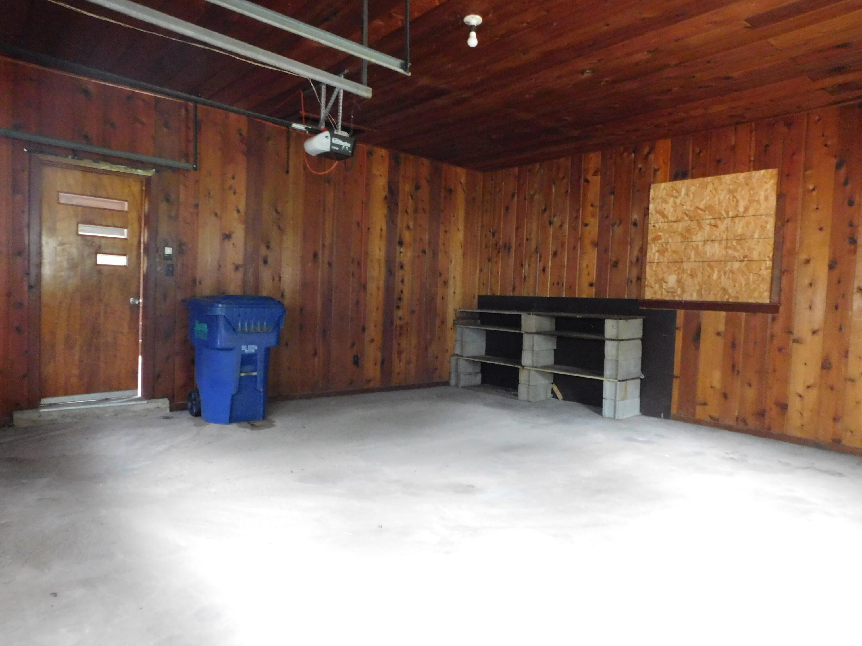 460 Collins Avenue Benton Harbor MI 49022