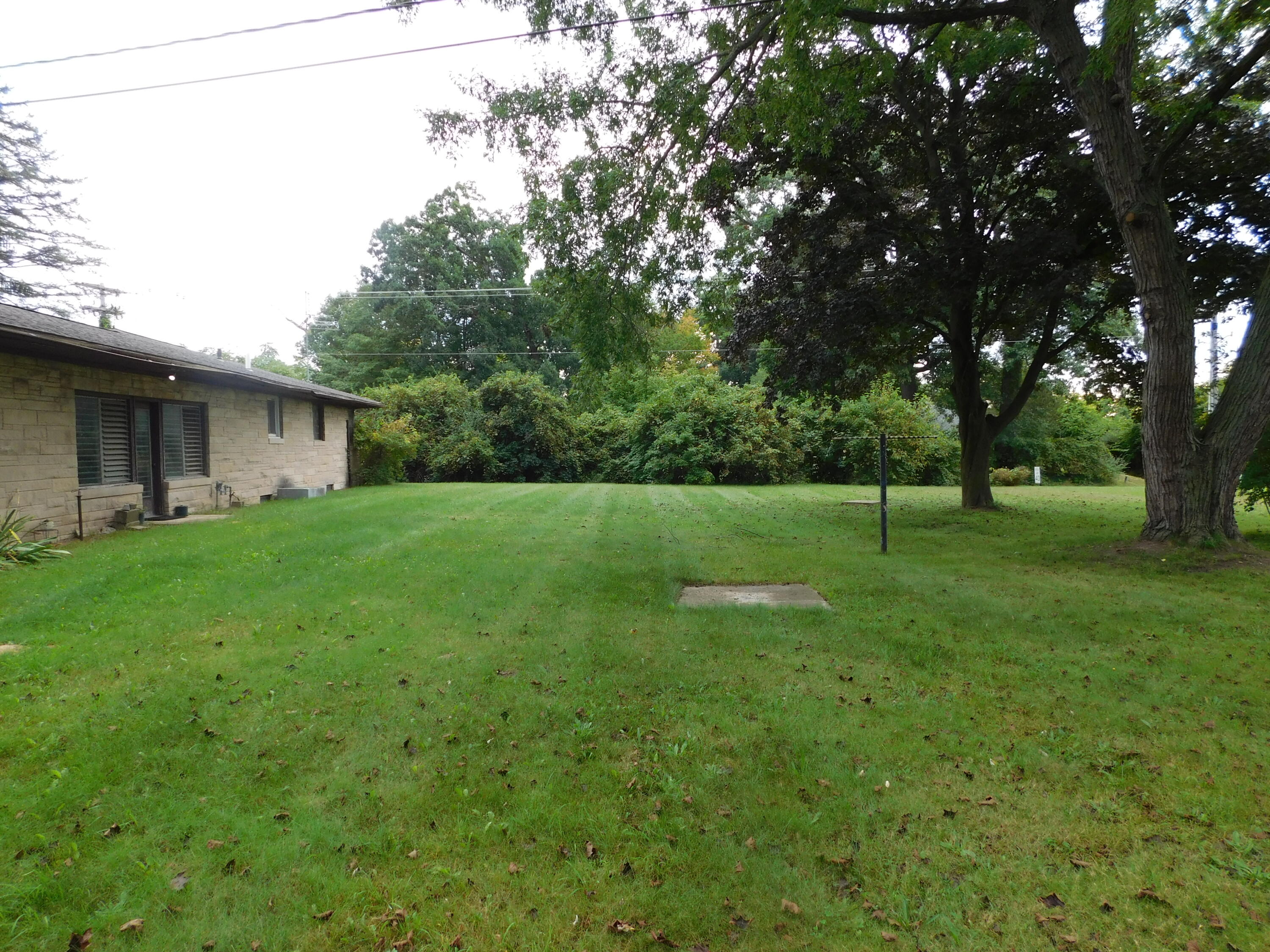 460 Collins Avenue Benton Harbor MI 49022