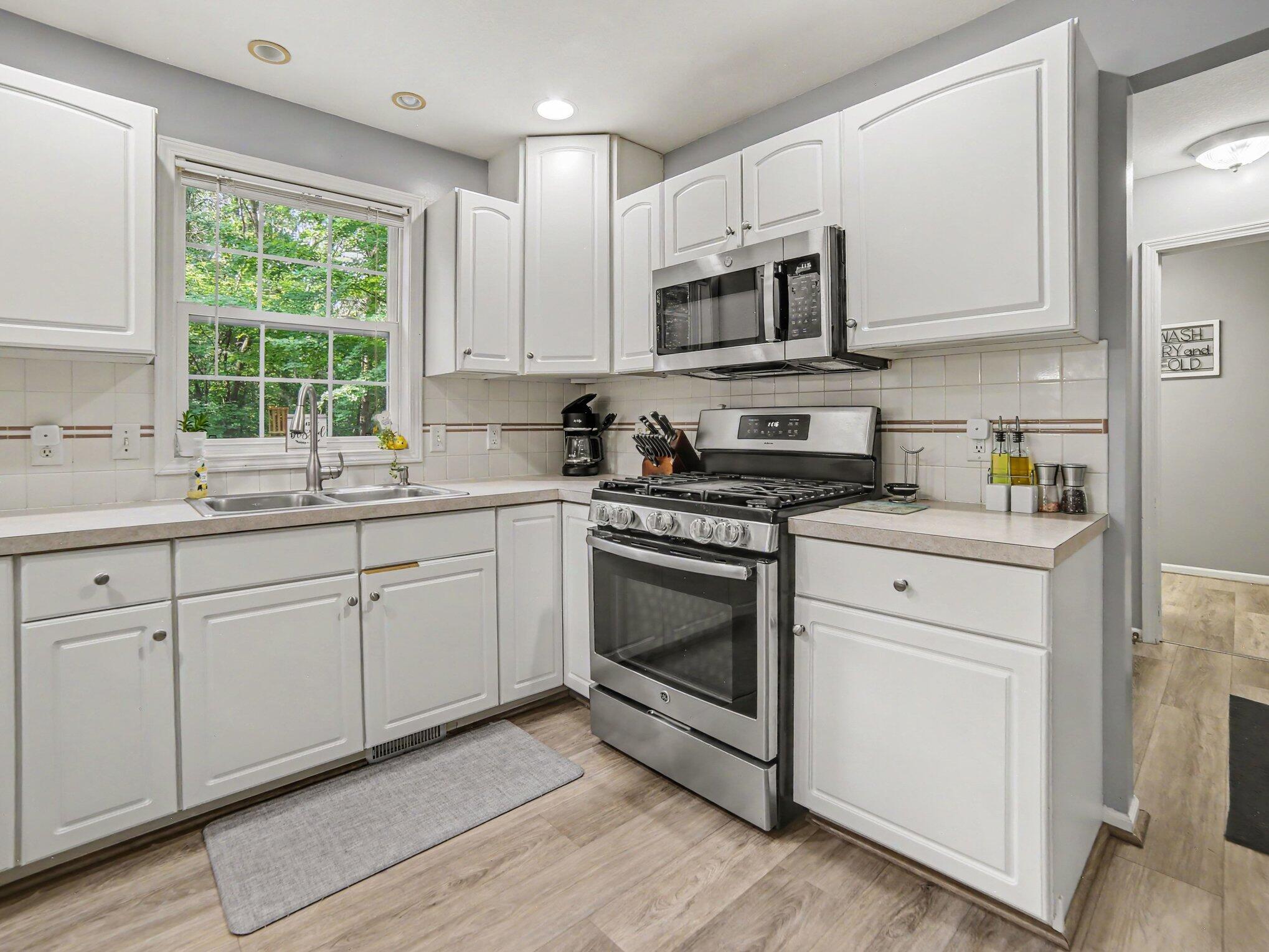 1917 Dykstra Road Muskegon MI 49445
