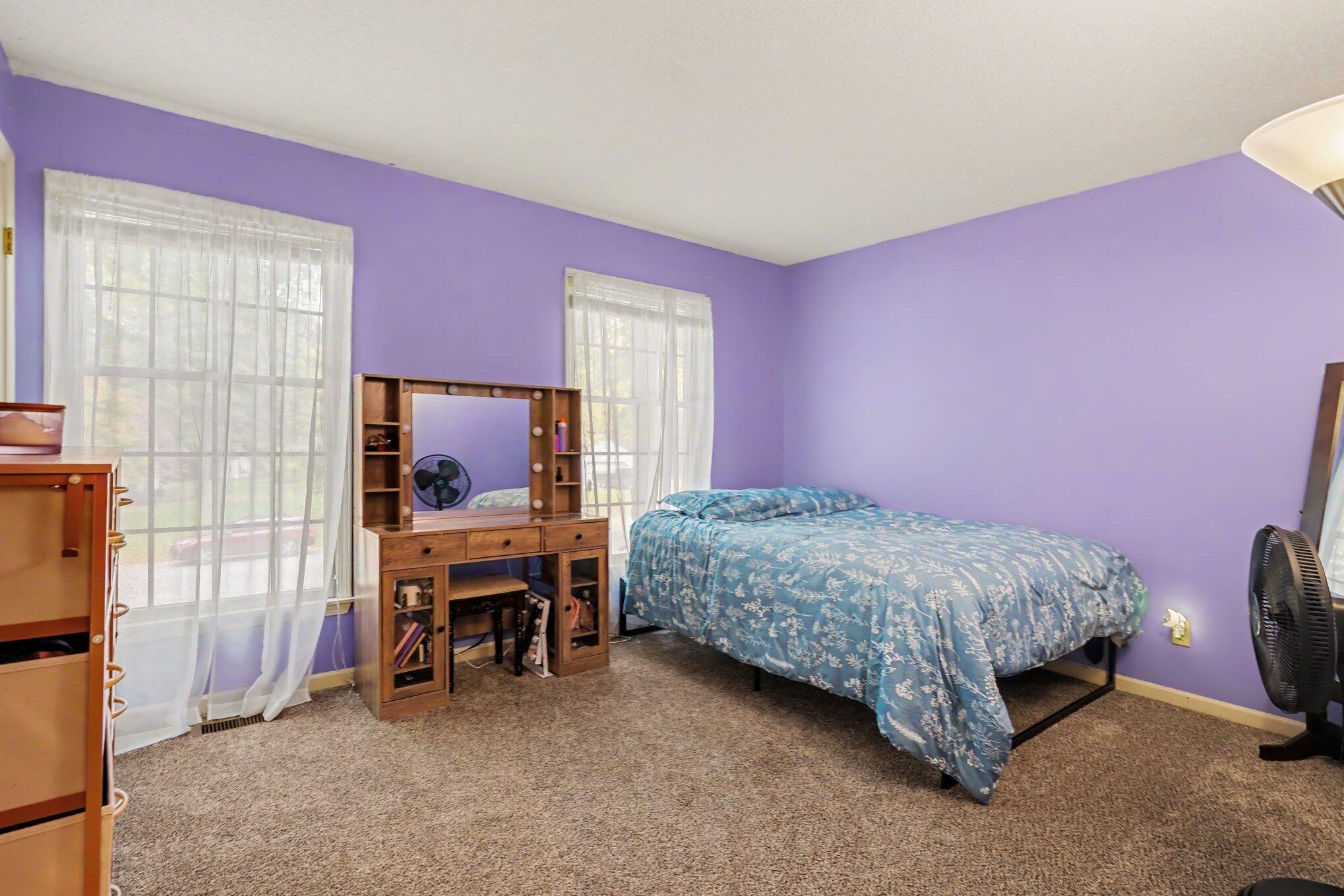 945 W Wellington Court Muskegon MI 49441