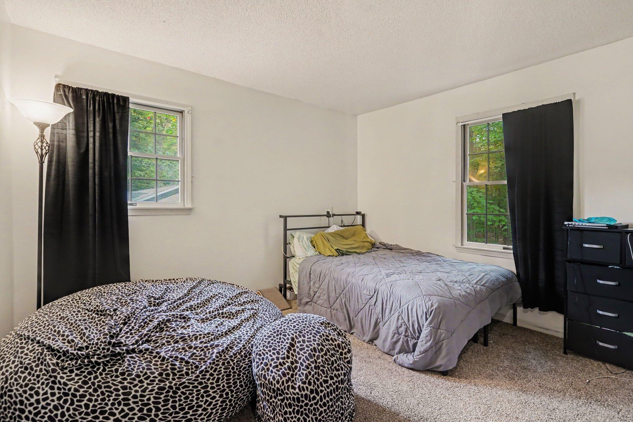 945 W Wellington Court Muskegon MI 49441