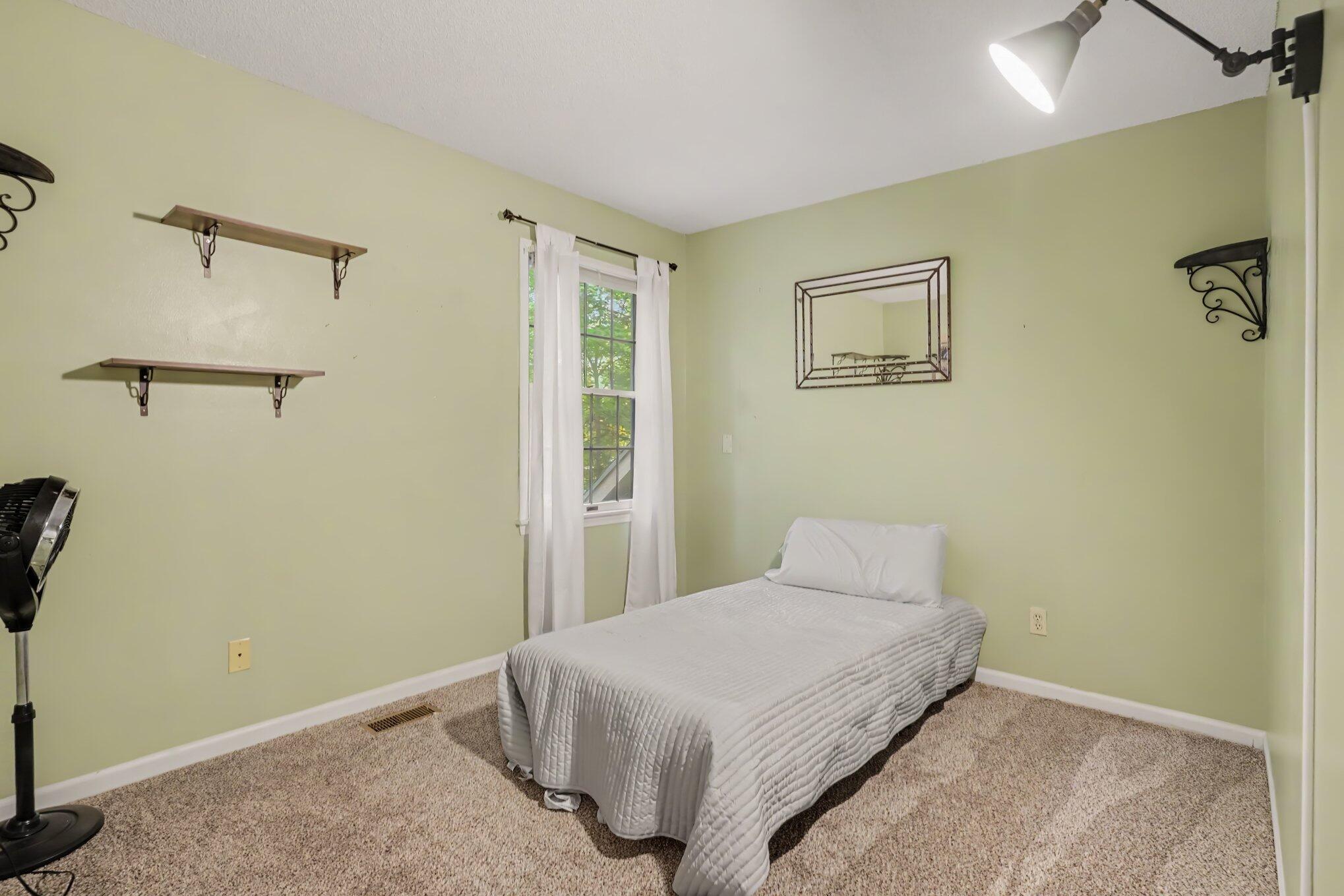 945 W Wellington Court Muskegon MI 49441