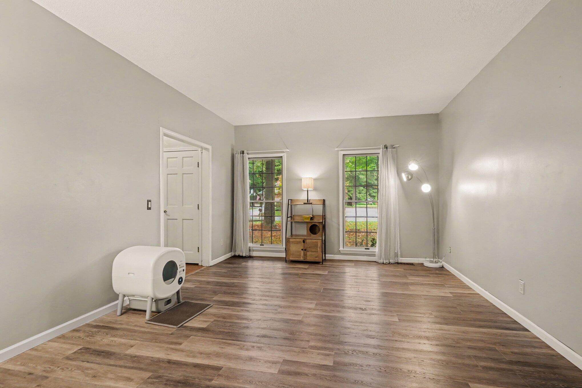 945 W Wellington Court Muskegon MI 49441