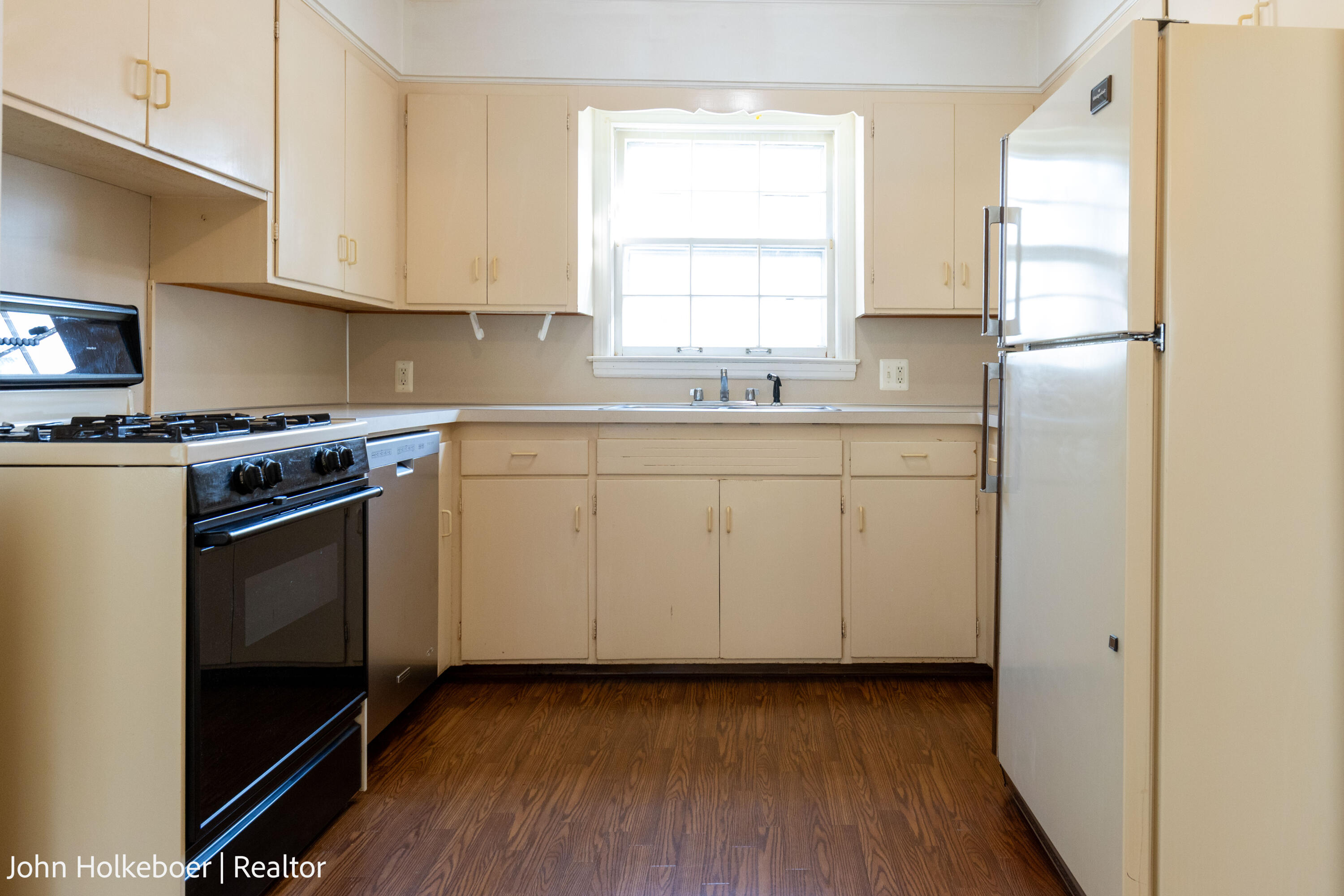 1126 Kenesaw Drive SE East Grand Rapids MI 49506
