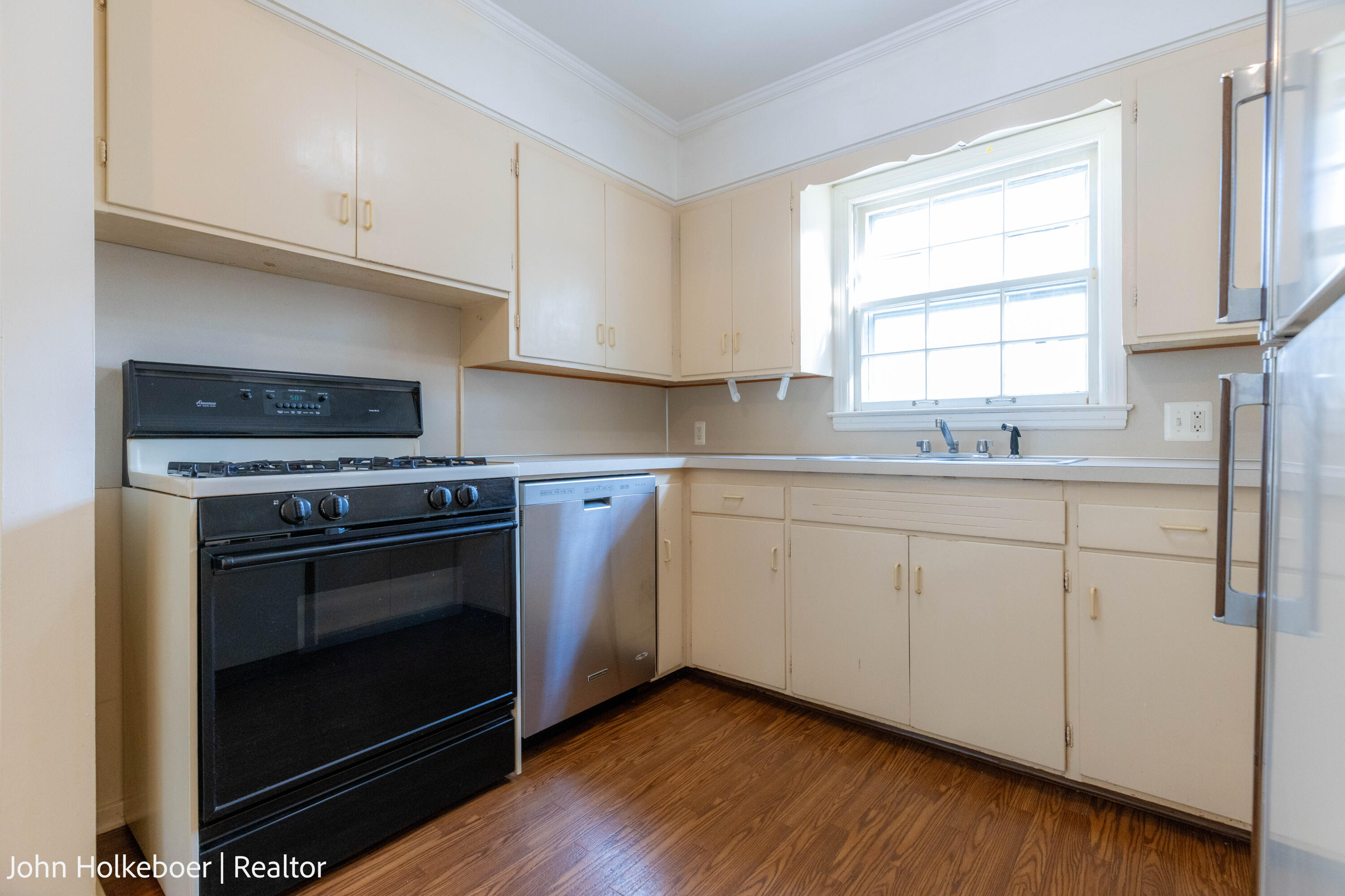 1126 Kenesaw Drive SE East Grand Rapids MI 49506