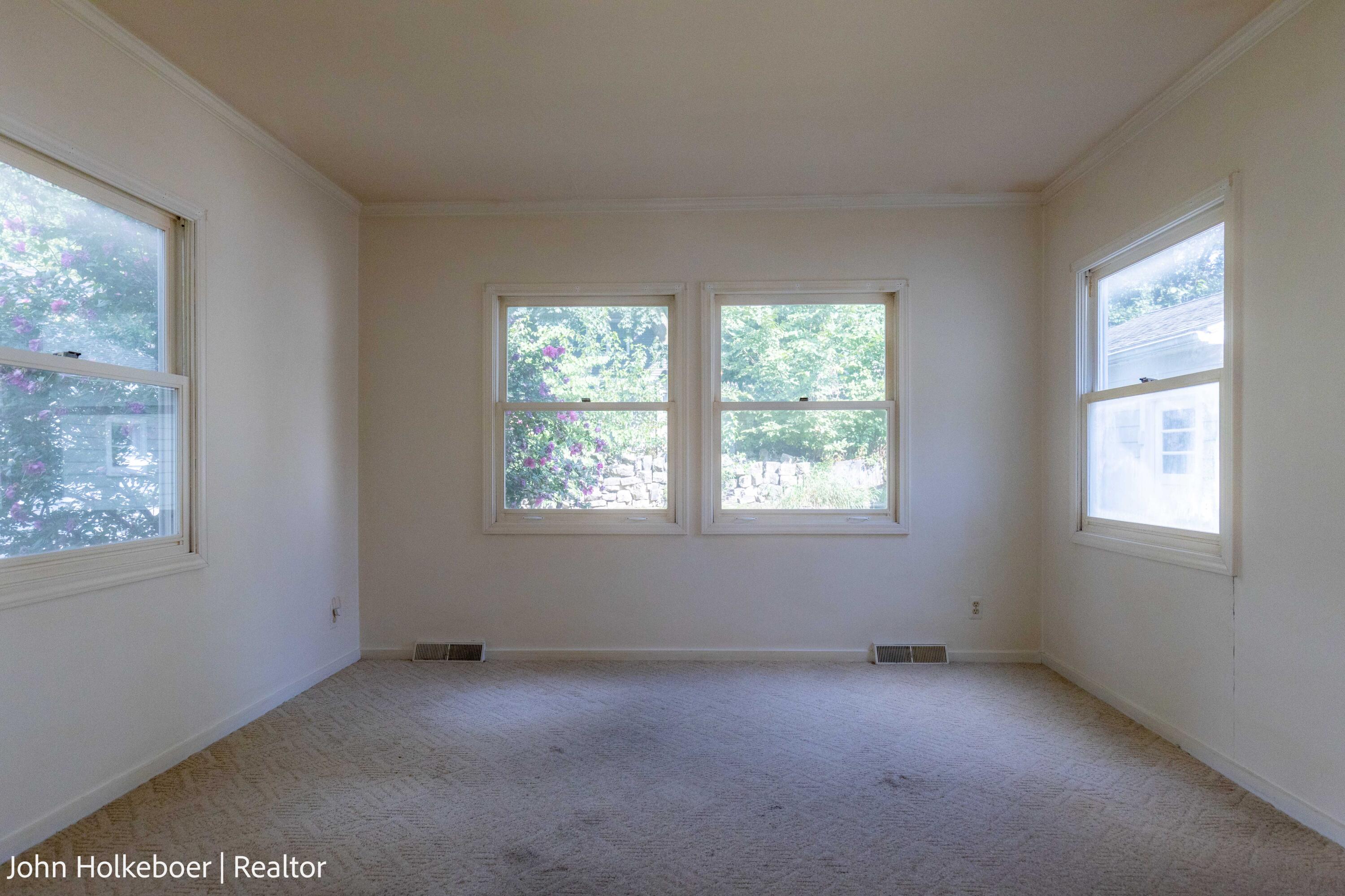 1126 Kenesaw Drive SE East Grand Rapids MI 49506