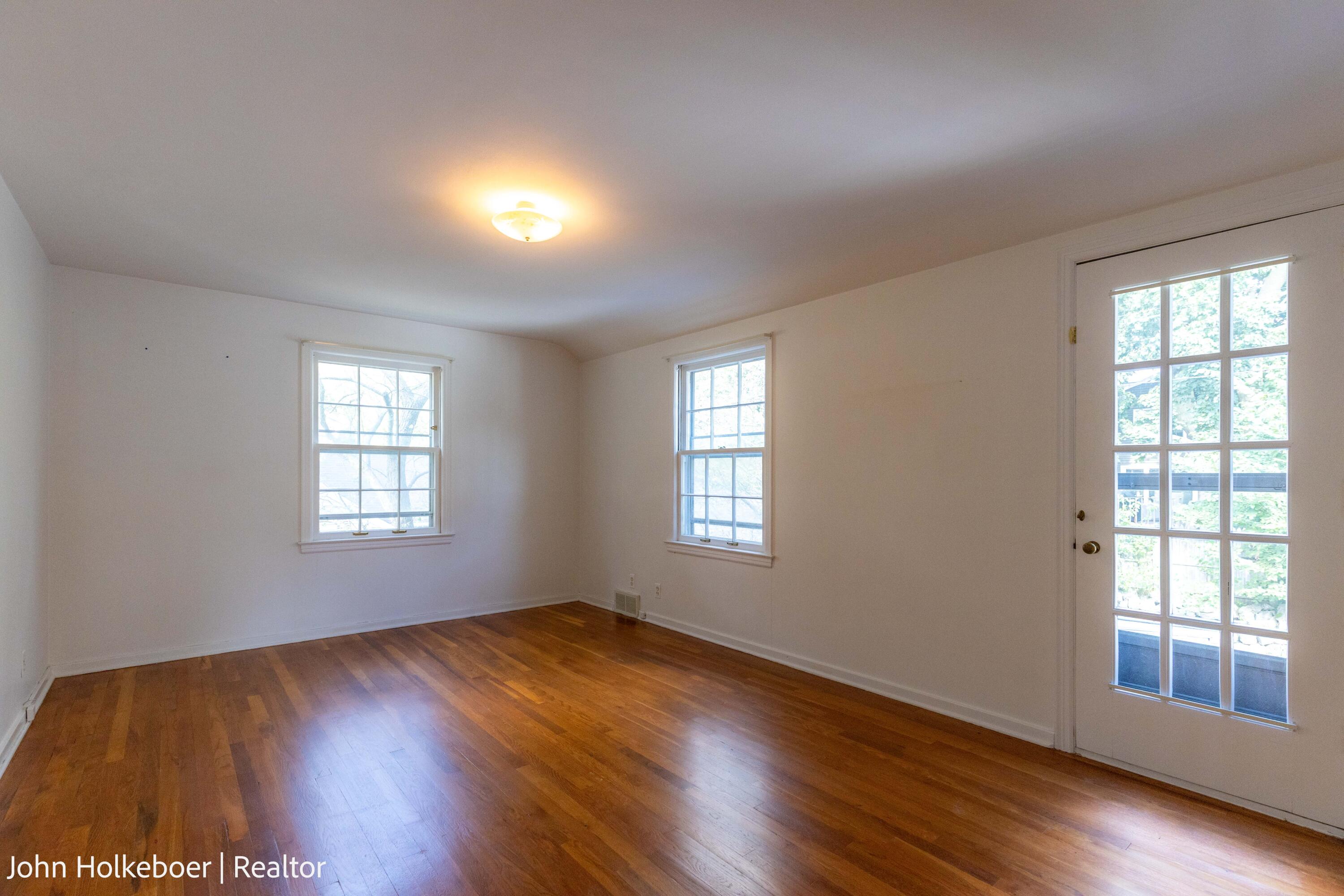 1126 Kenesaw Drive SE East Grand Rapids MI 49506
