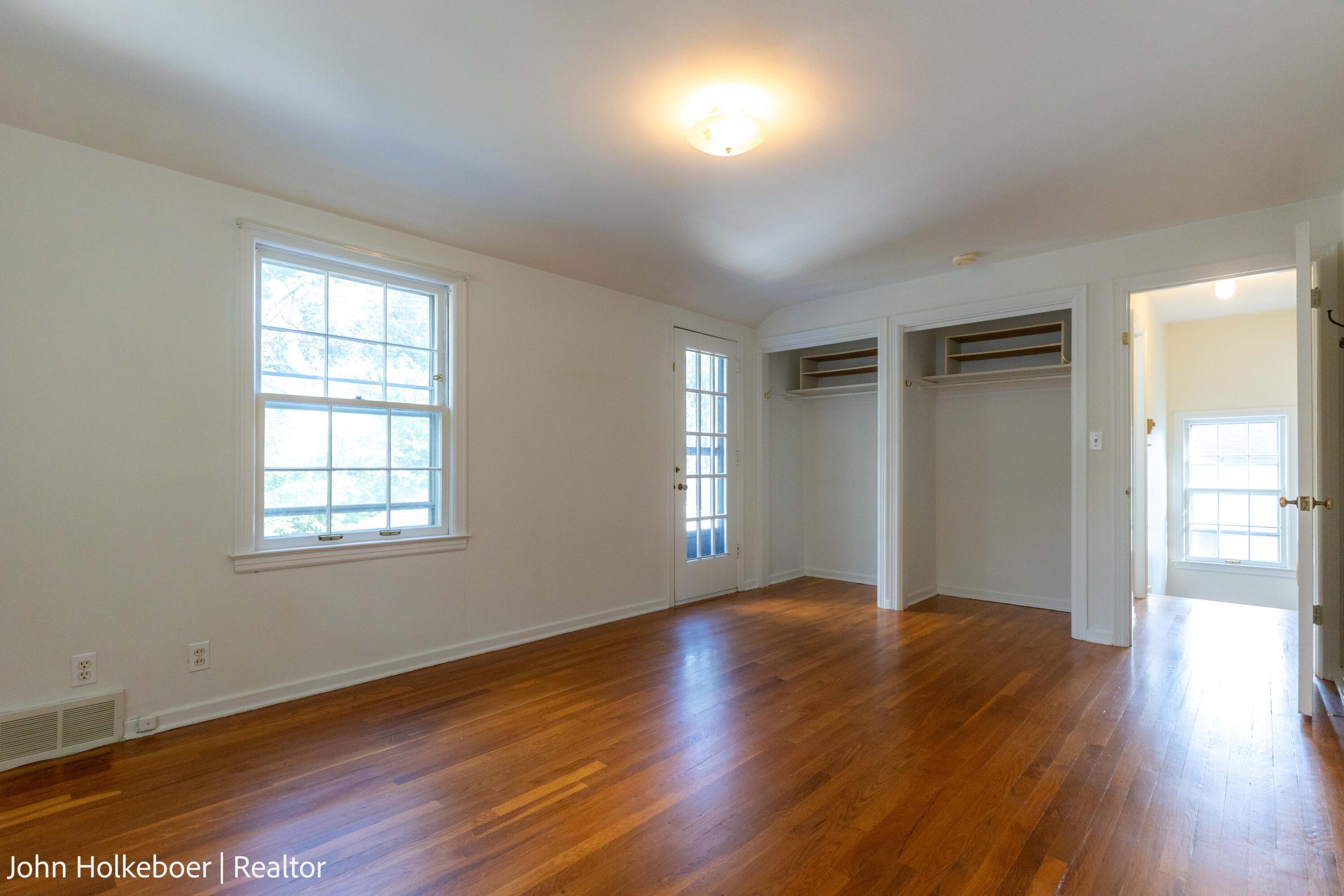 1126 Kenesaw Drive SE East Grand Rapids MI 49506