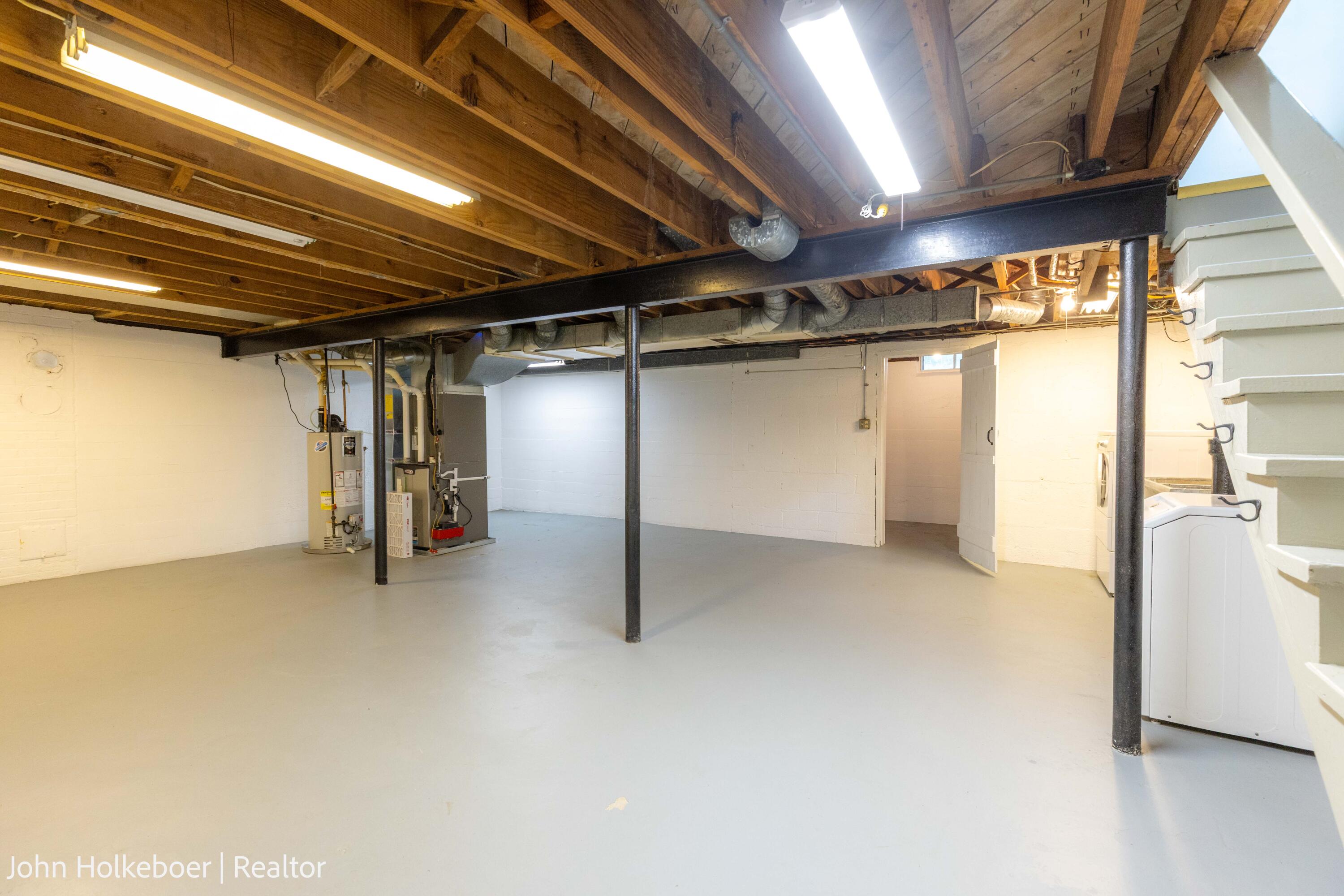 1126 Kenesaw Drive SE East Grand Rapids MI 49506