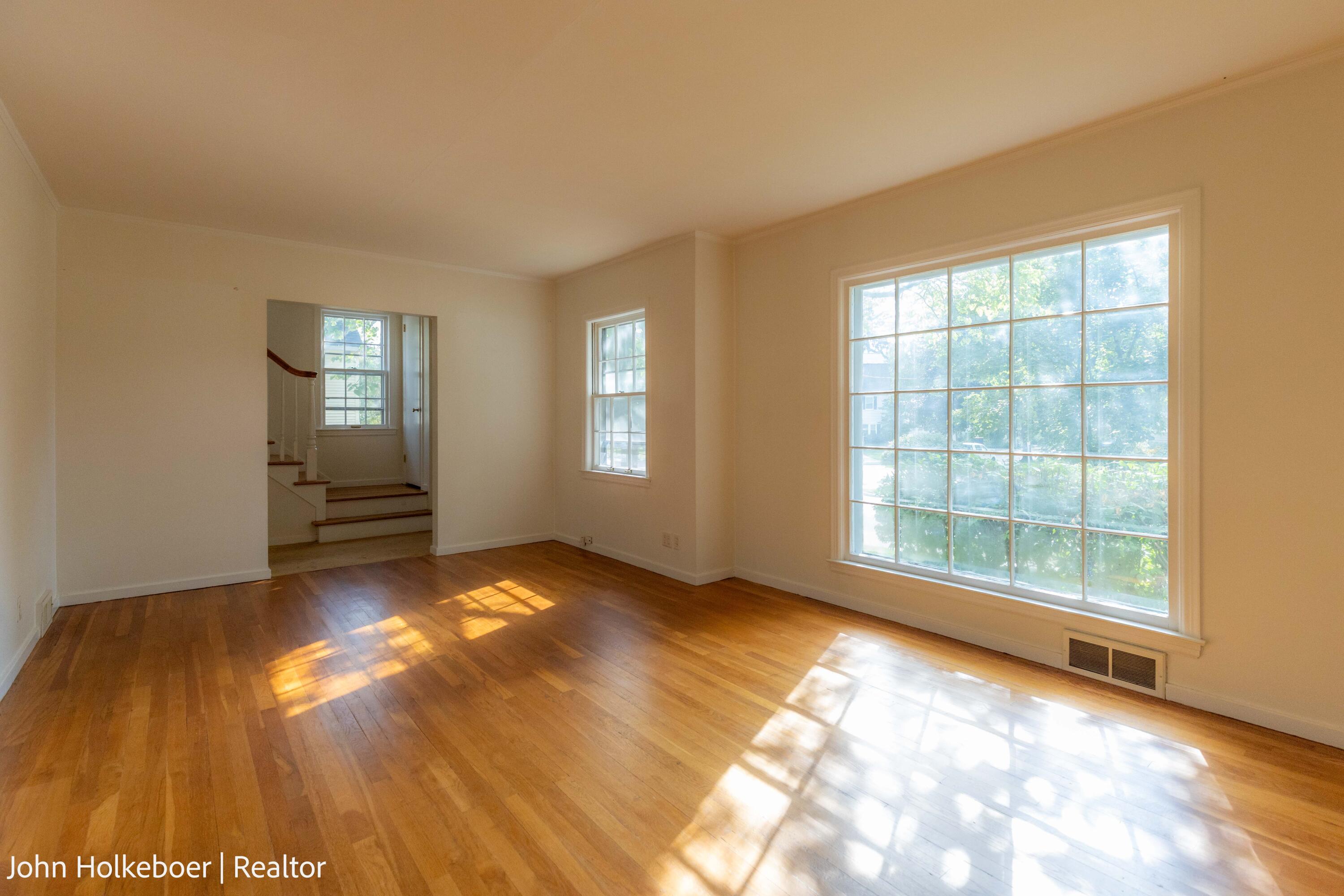 1126 Kenesaw Drive SE East Grand Rapids MI 49506