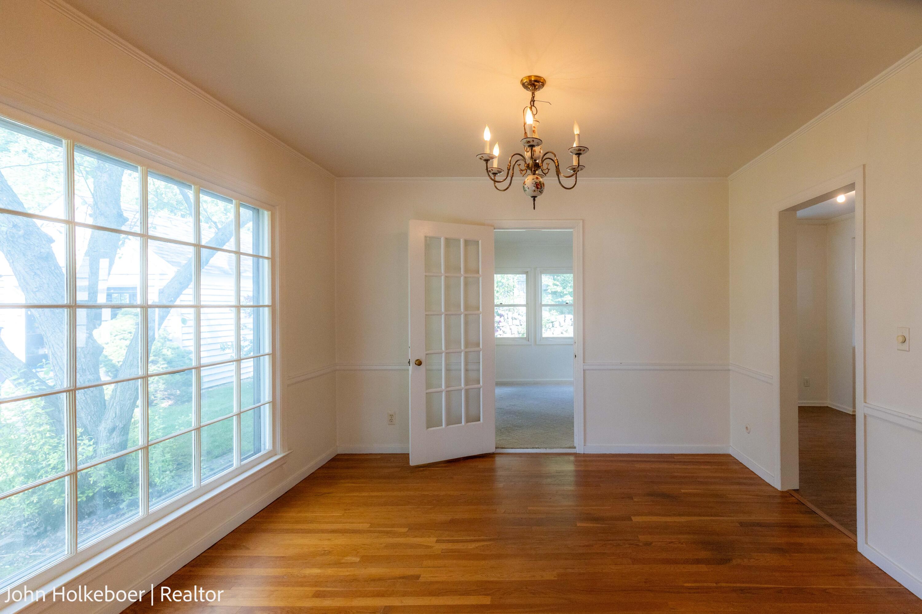 1126 Kenesaw Drive SE East Grand Rapids MI 49506