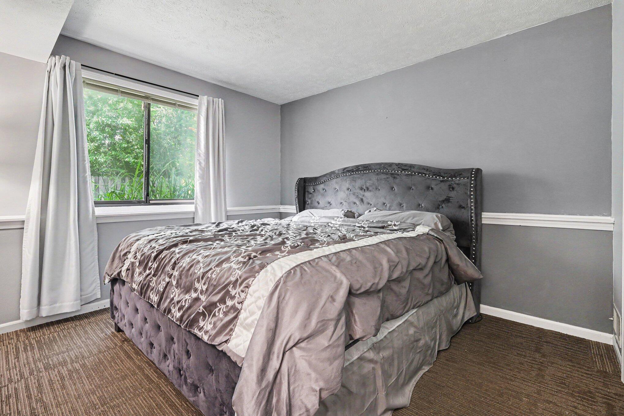 423 Pine Place Street SE Grand Rapids MI 49548