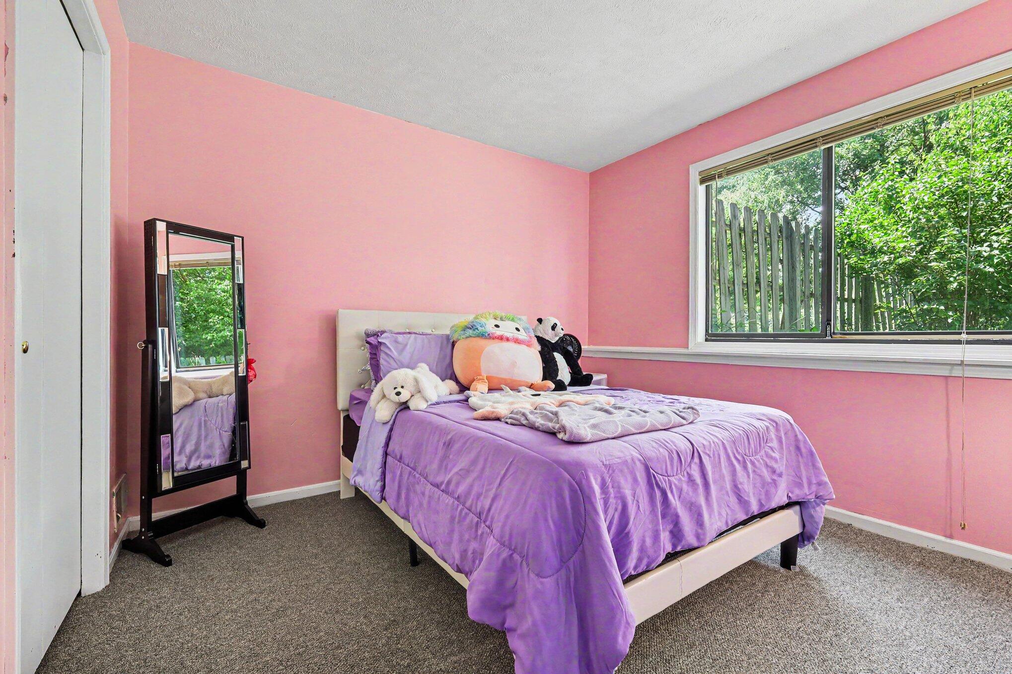 423 Pine Place Street SE Grand Rapids MI 49548