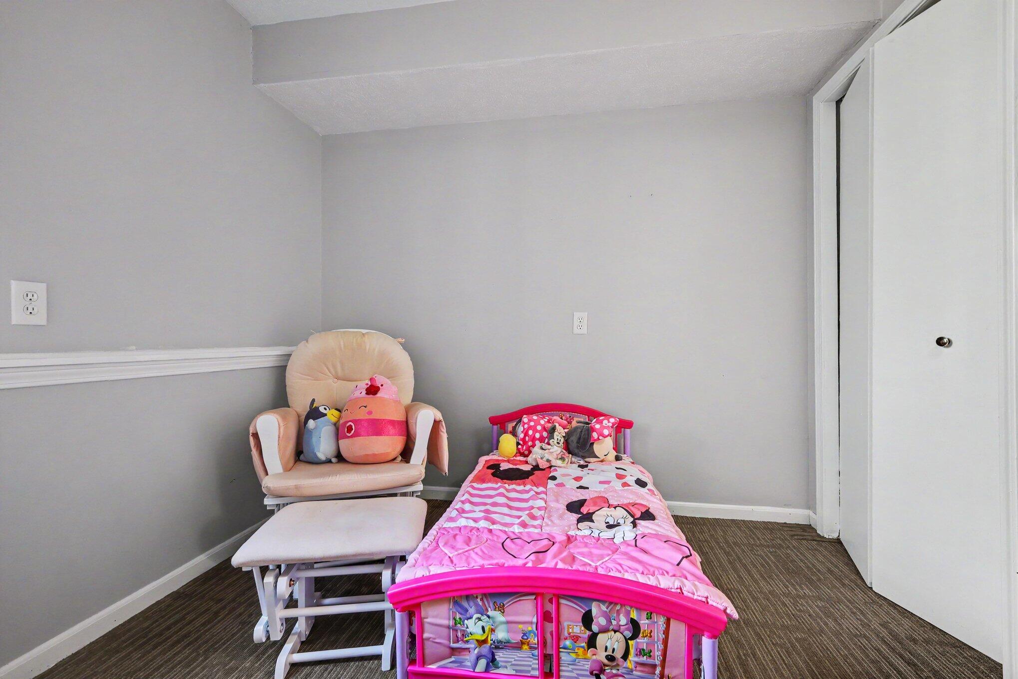 423 Pine Place Street SE Grand Rapids MI 49548