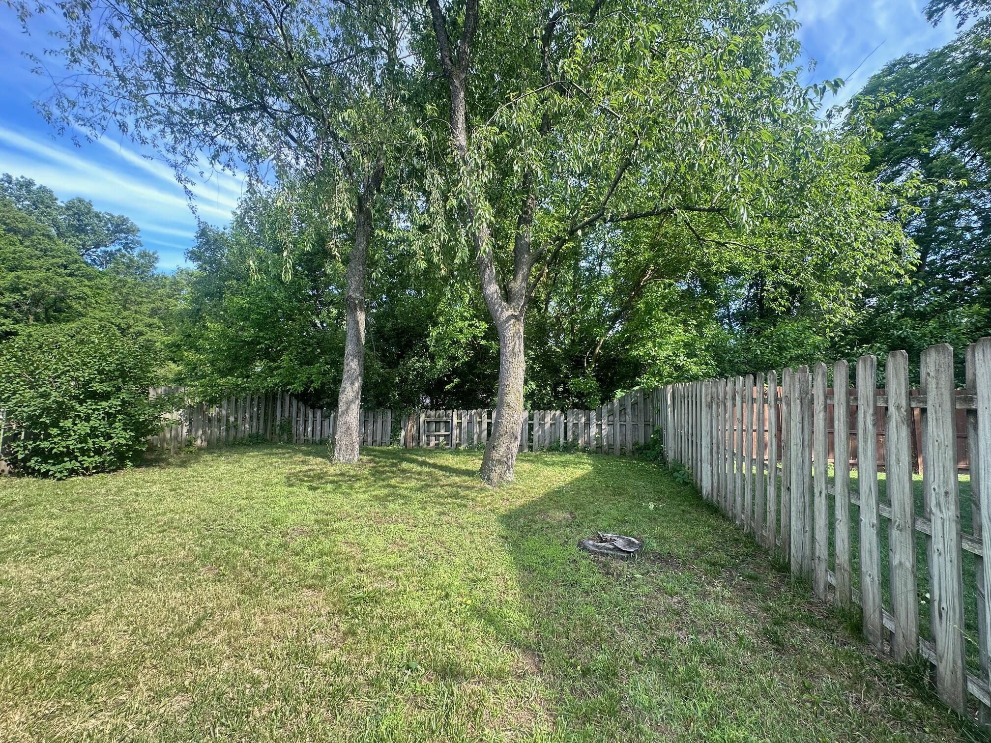 423 Pine Place Street SE Grand Rapids MI 49548