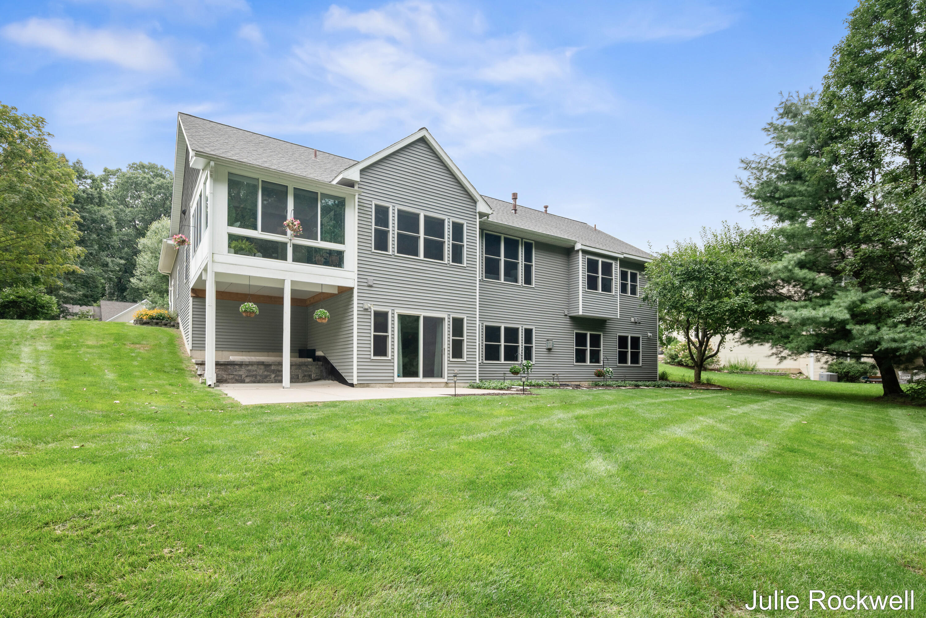 4730 Sundial Drive NE Grand Rapids MI 49525