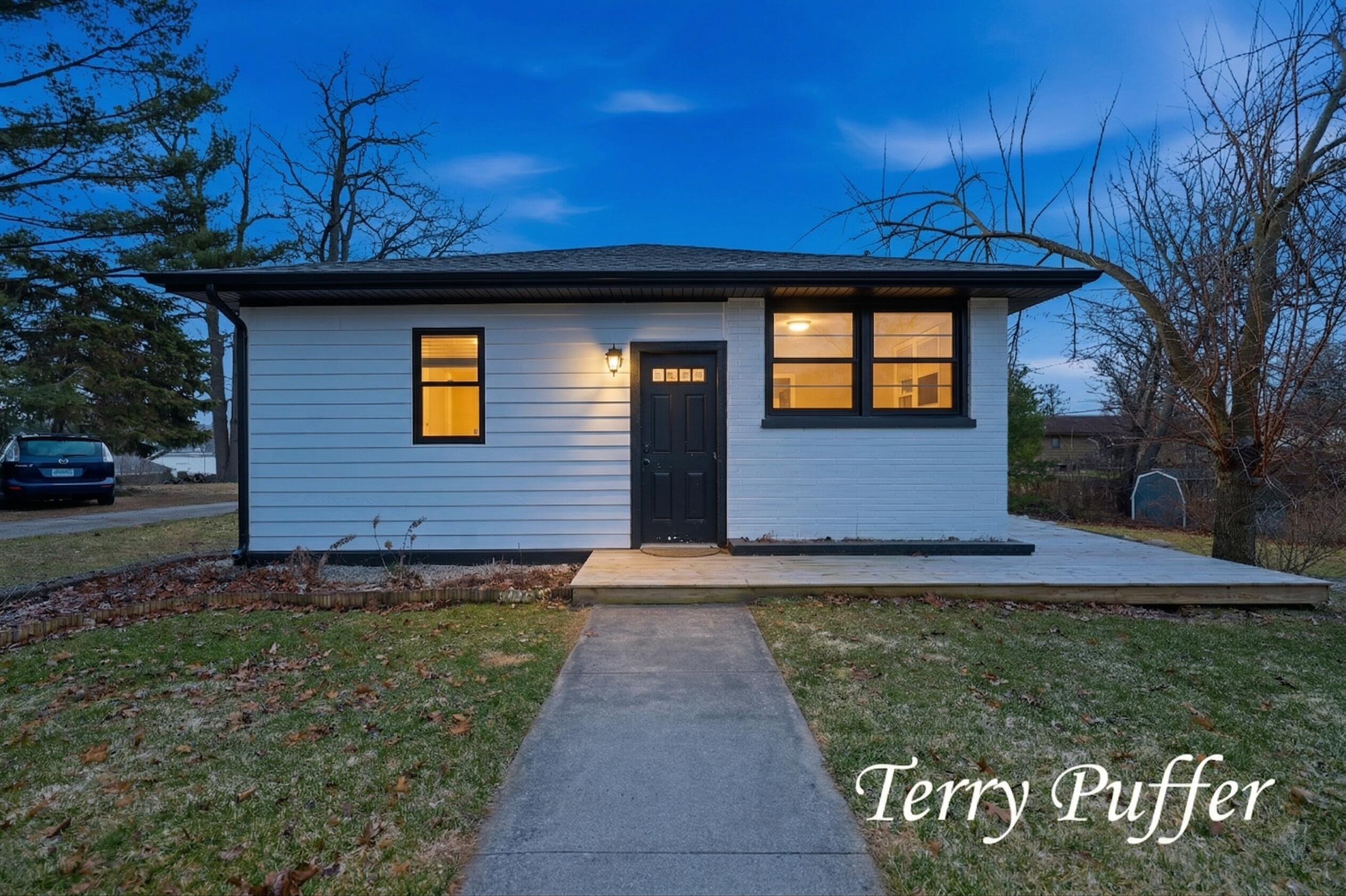 1559 Glenwood Avenue Muskegon MI 49445