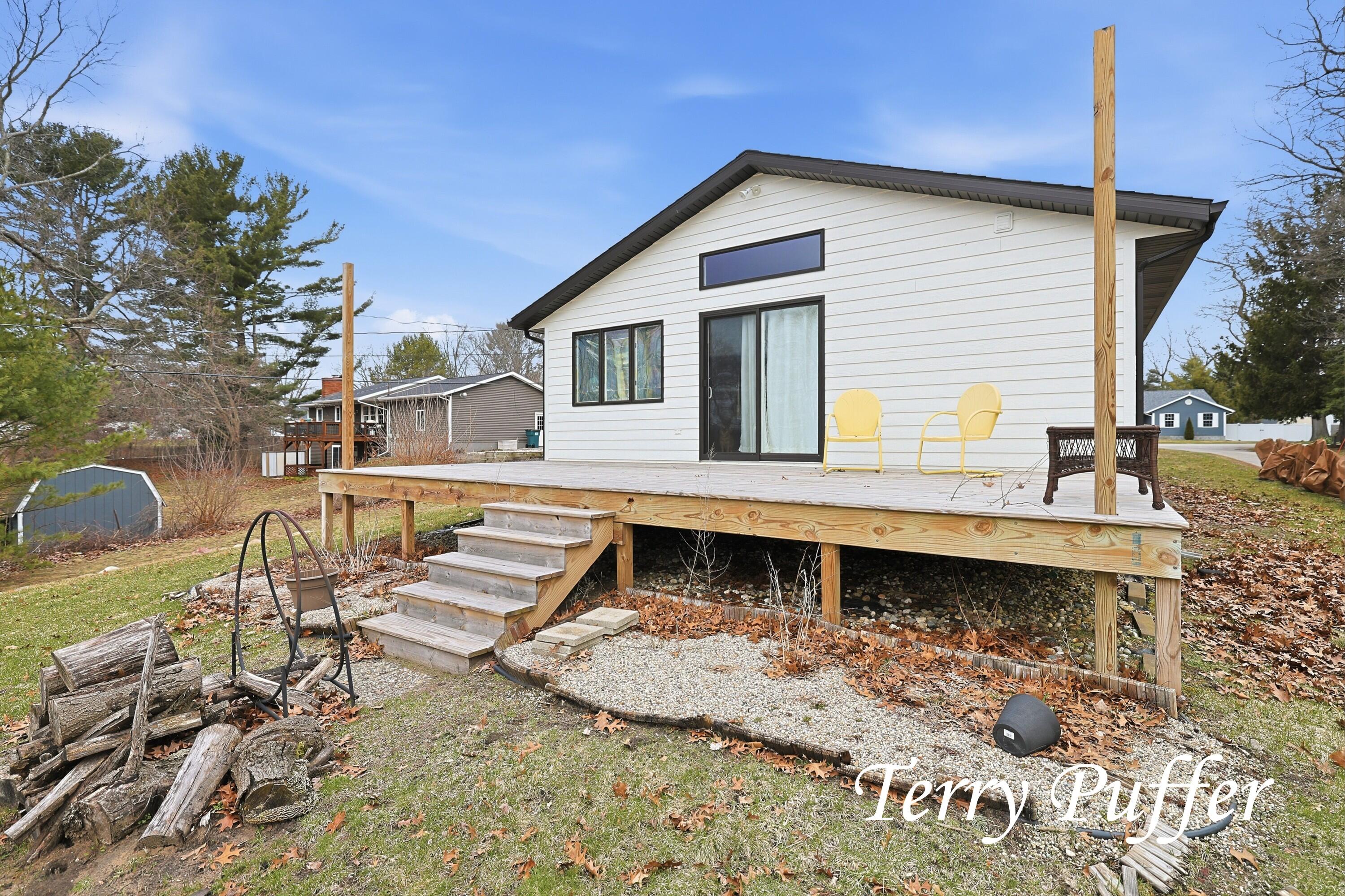 1559 Glenwood Avenue Muskegon MI 49445