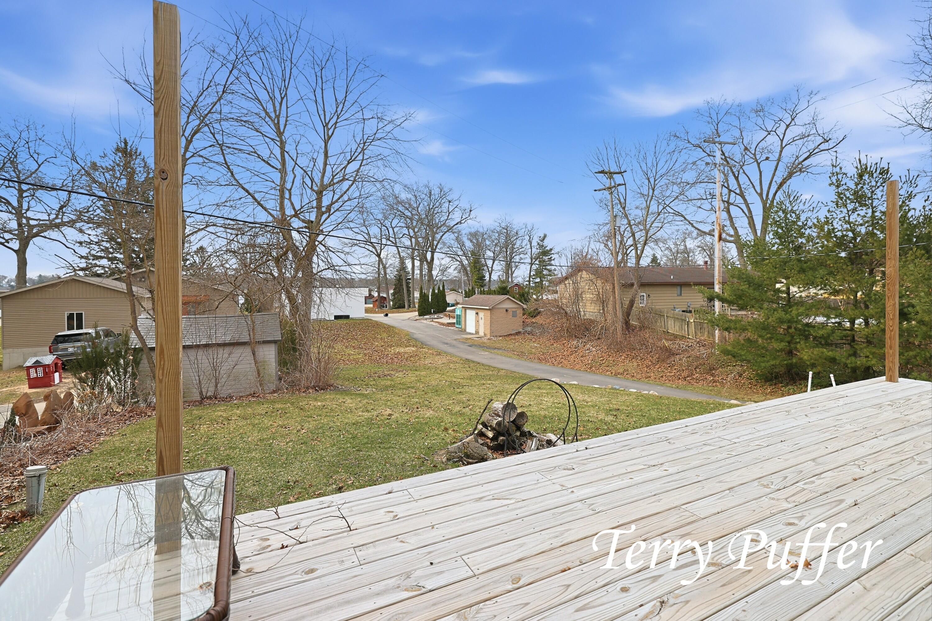 1559 Glenwood Avenue Muskegon MI 49445
