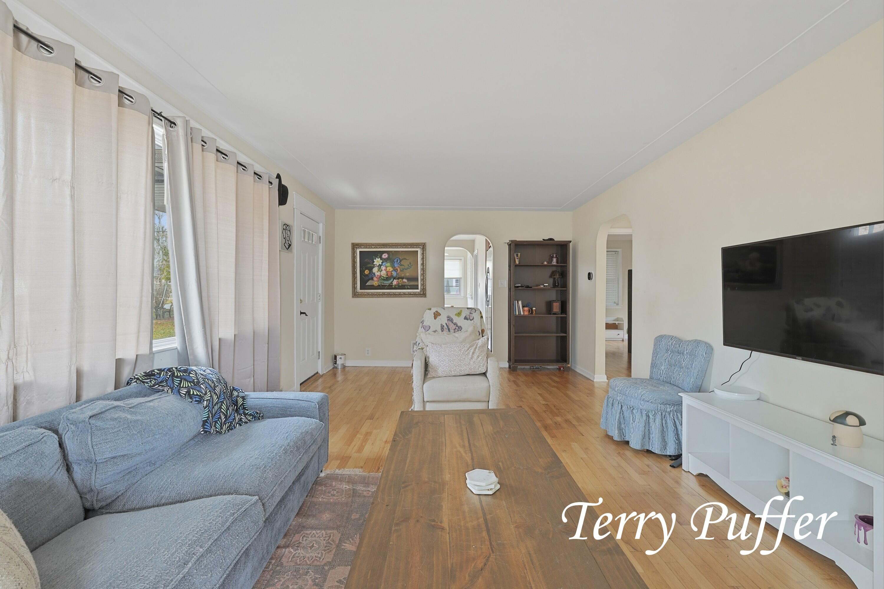 1559 Glenwood Avenue Muskegon MI 49445