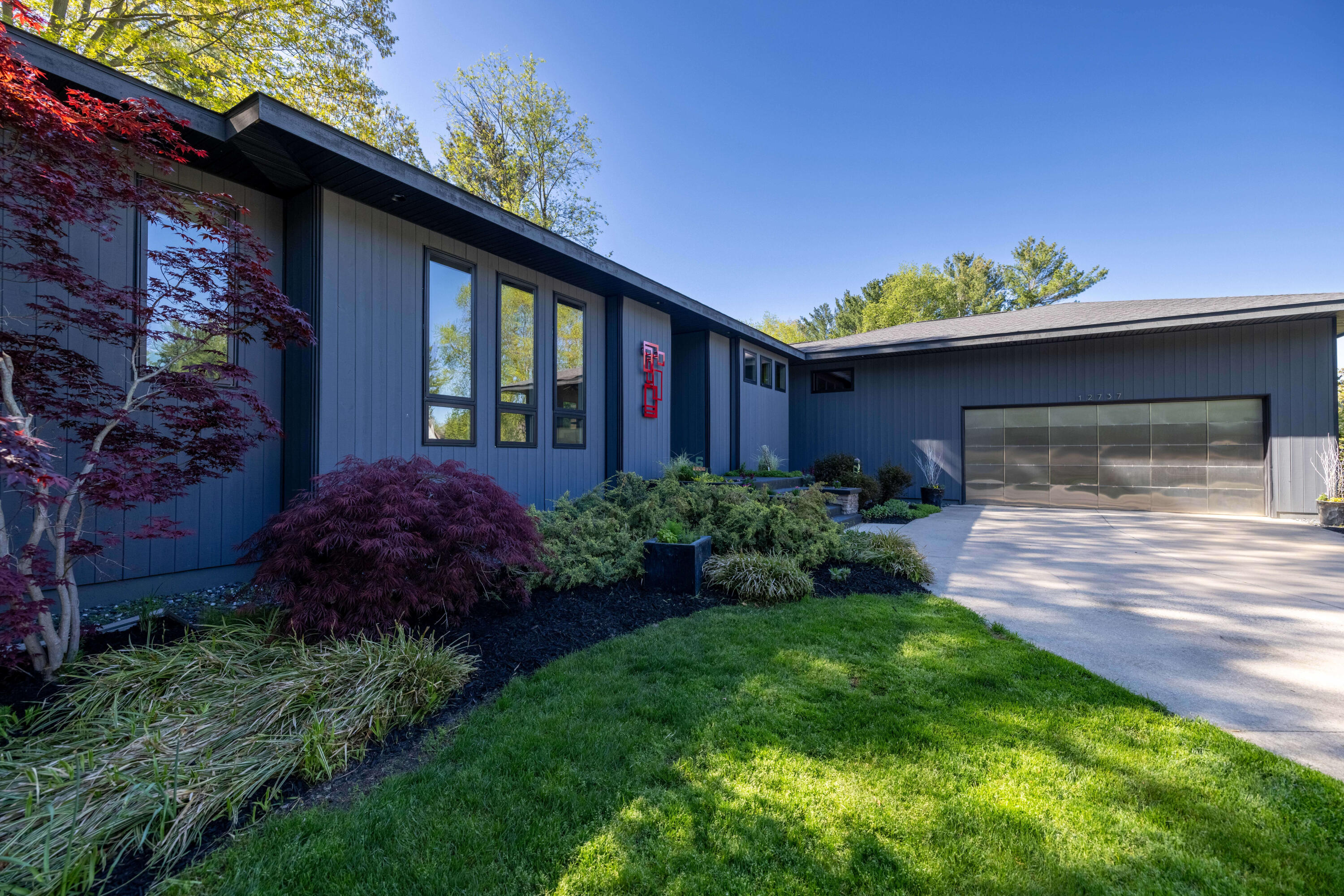 12737 Sanctuary Place Grand Haven MI 49417