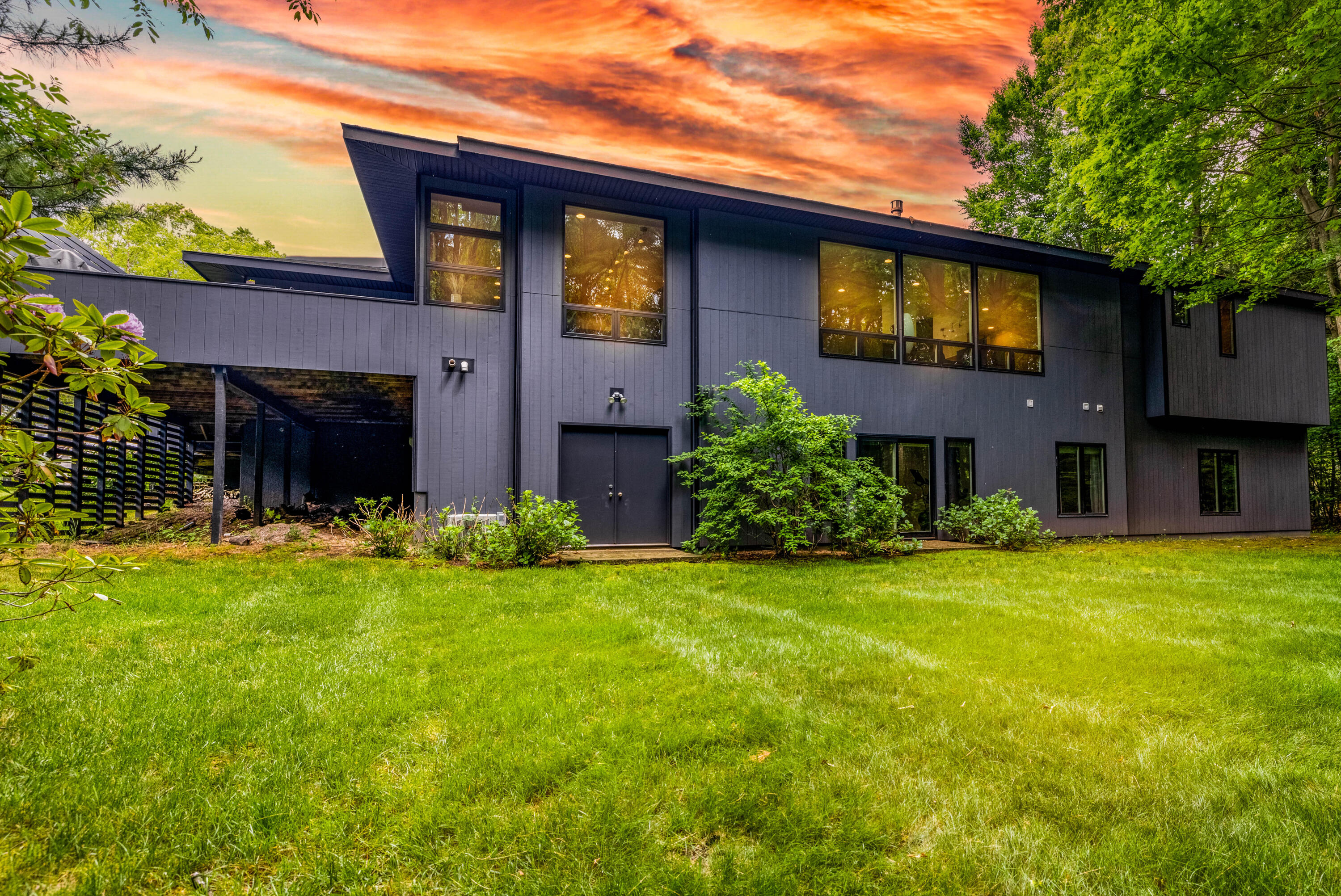 12737 Sanctuary Place Grand Haven MI 49417