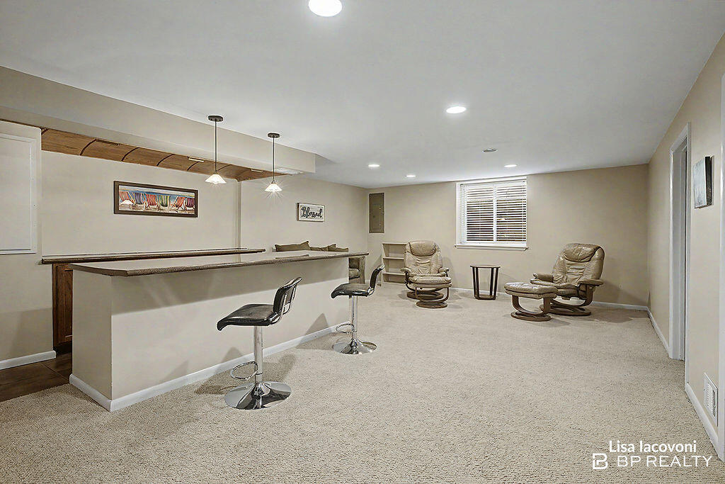 2211 Clover Drive NW Grand Rapids MI 49504