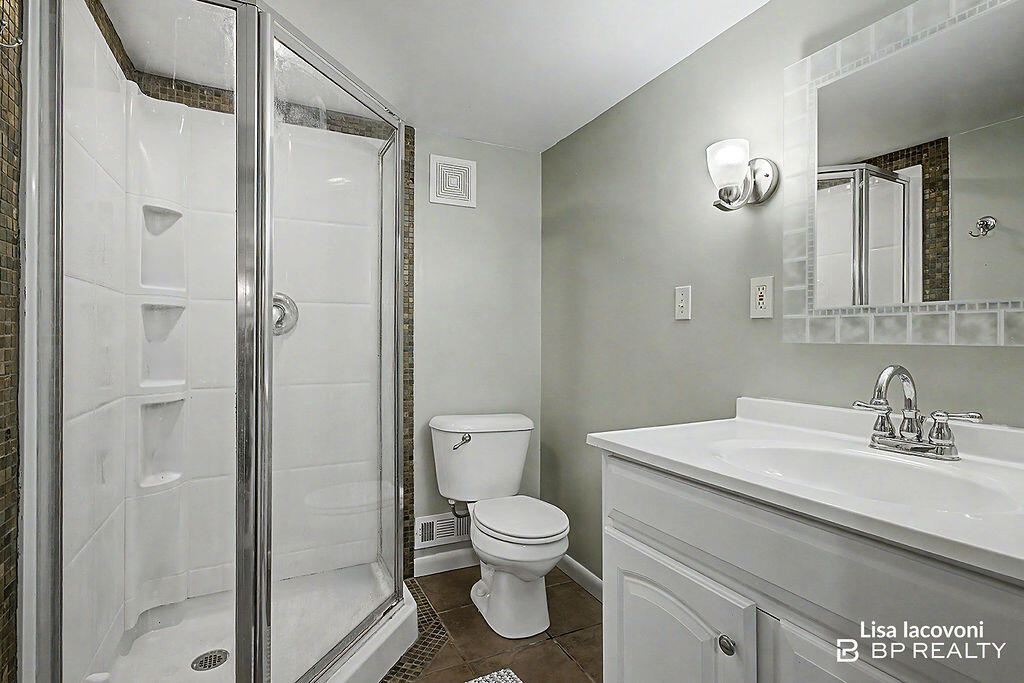 2211 Clover Drive NW Grand Rapids MI 49504