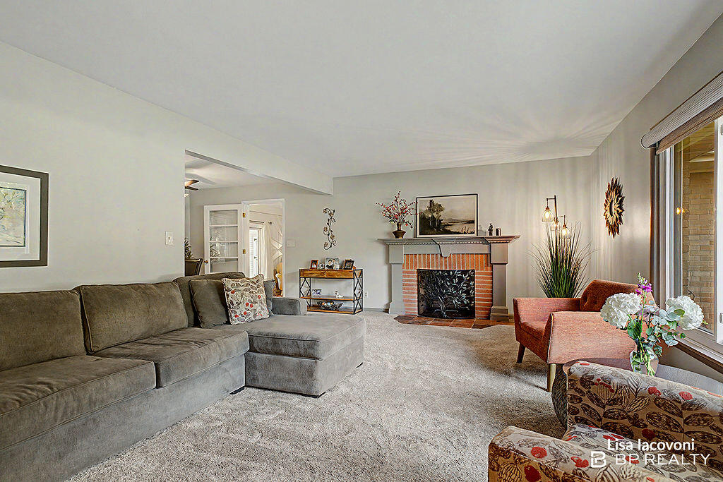 2211 Clover Drive NW Grand Rapids MI 49504