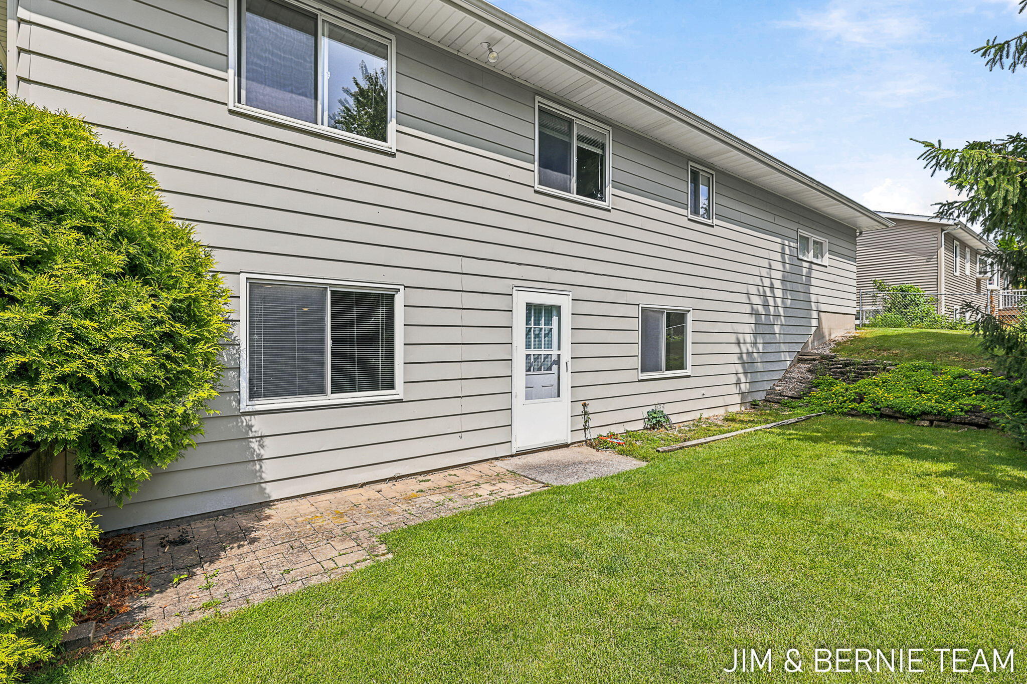 2238 Edgewood Avenue SE Grand Rapids MI 49546