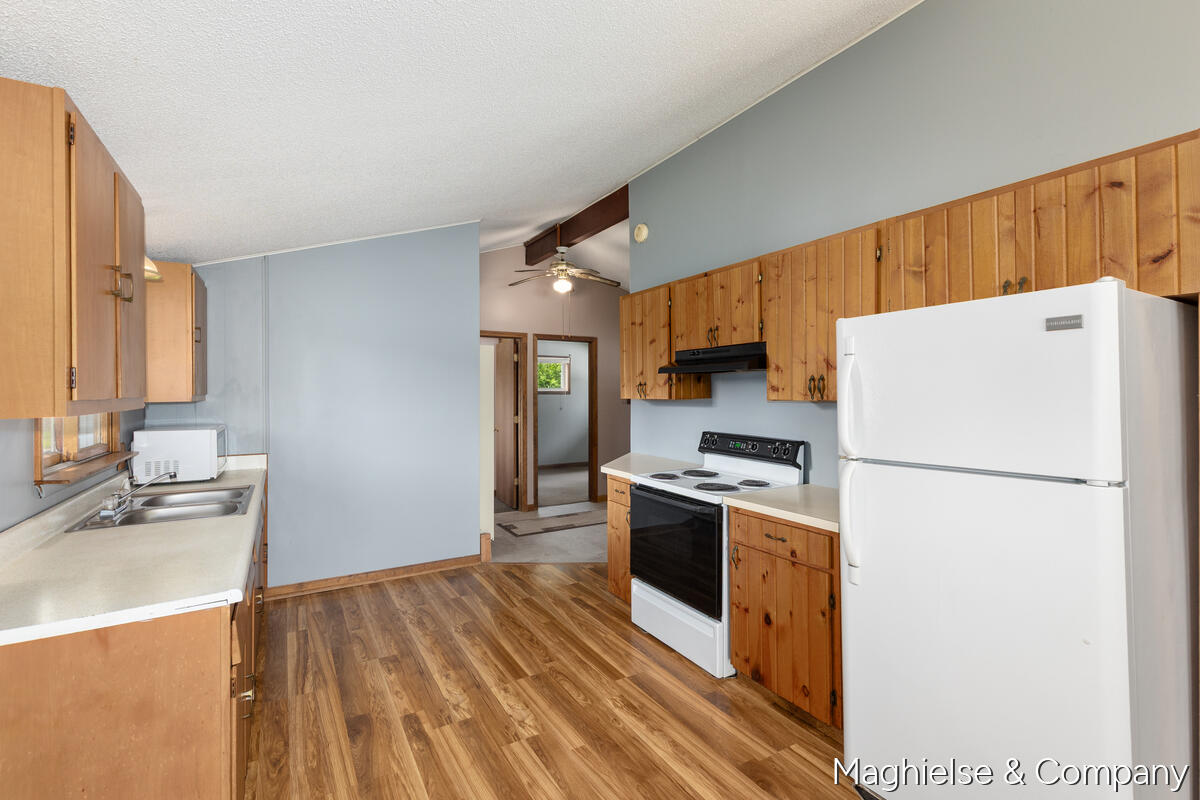 9048 Loveless Drive NE Rockford MI 49341