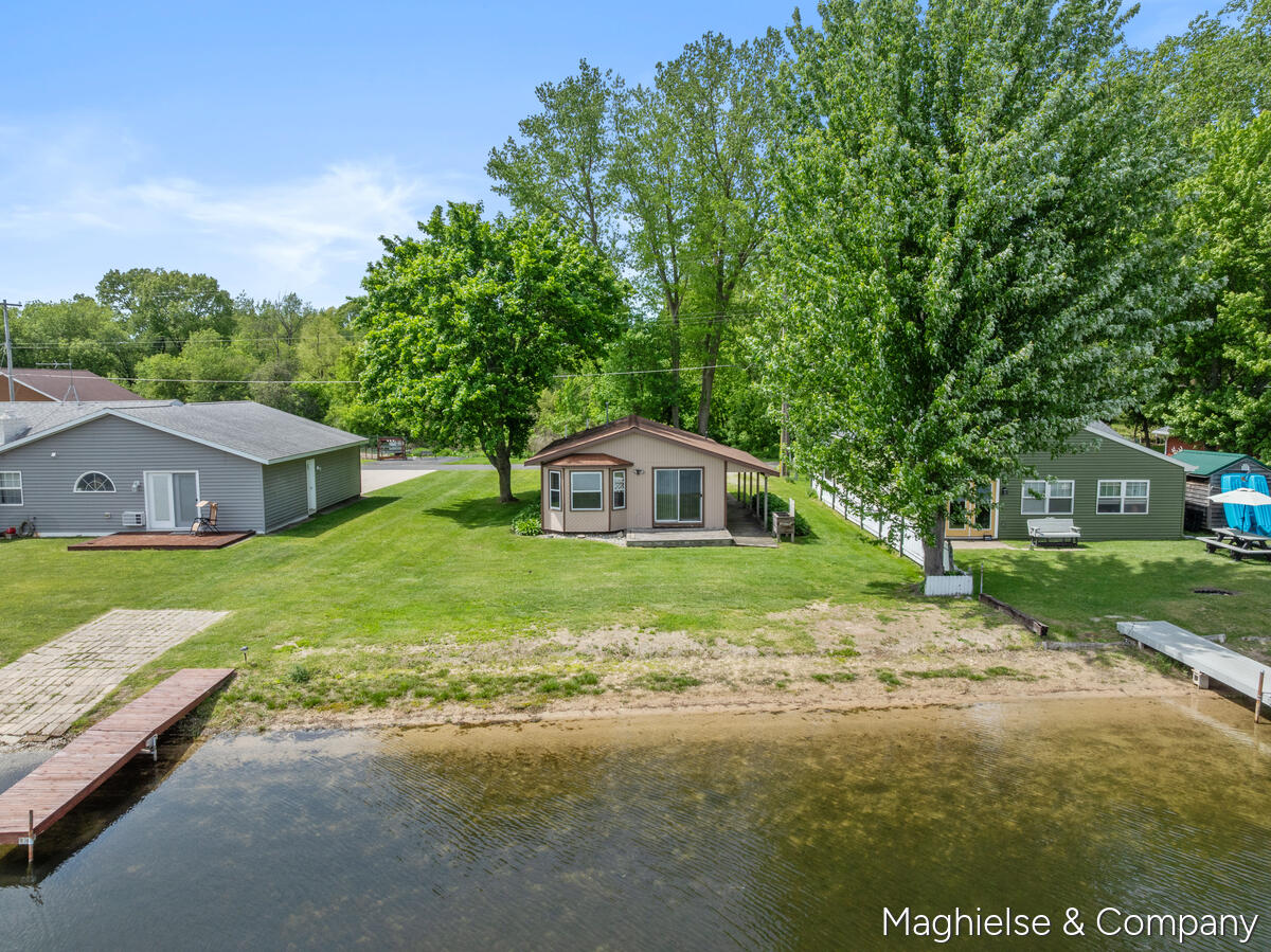9048 Loveless Drive NE Rockford MI 49341