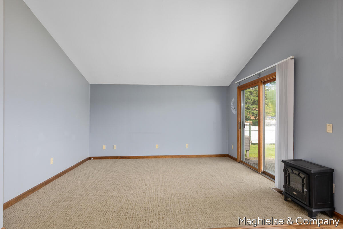 9048 Loveless Drive NE Rockford MI 49341