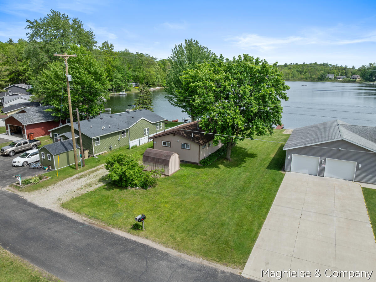 9048 Loveless Drive NE Rockford MI 49341