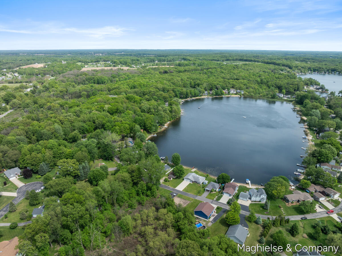 9048 Loveless Drive NE Rockford MI 49341
